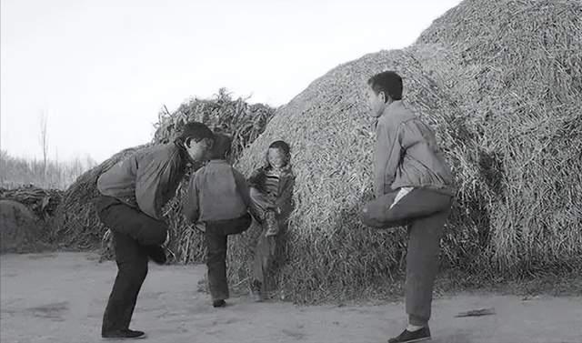 看着留言,旧景往事涌上心头,心情一时恍惚,思绪亦拉的好长!