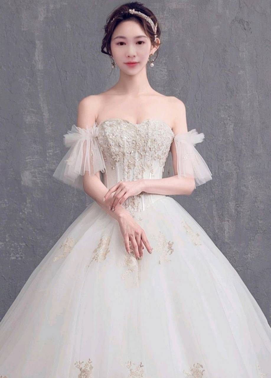 黄安 #那些年喜欢过的歌手# 一首《传灯》"点起千灯万灯,点灯的人要把