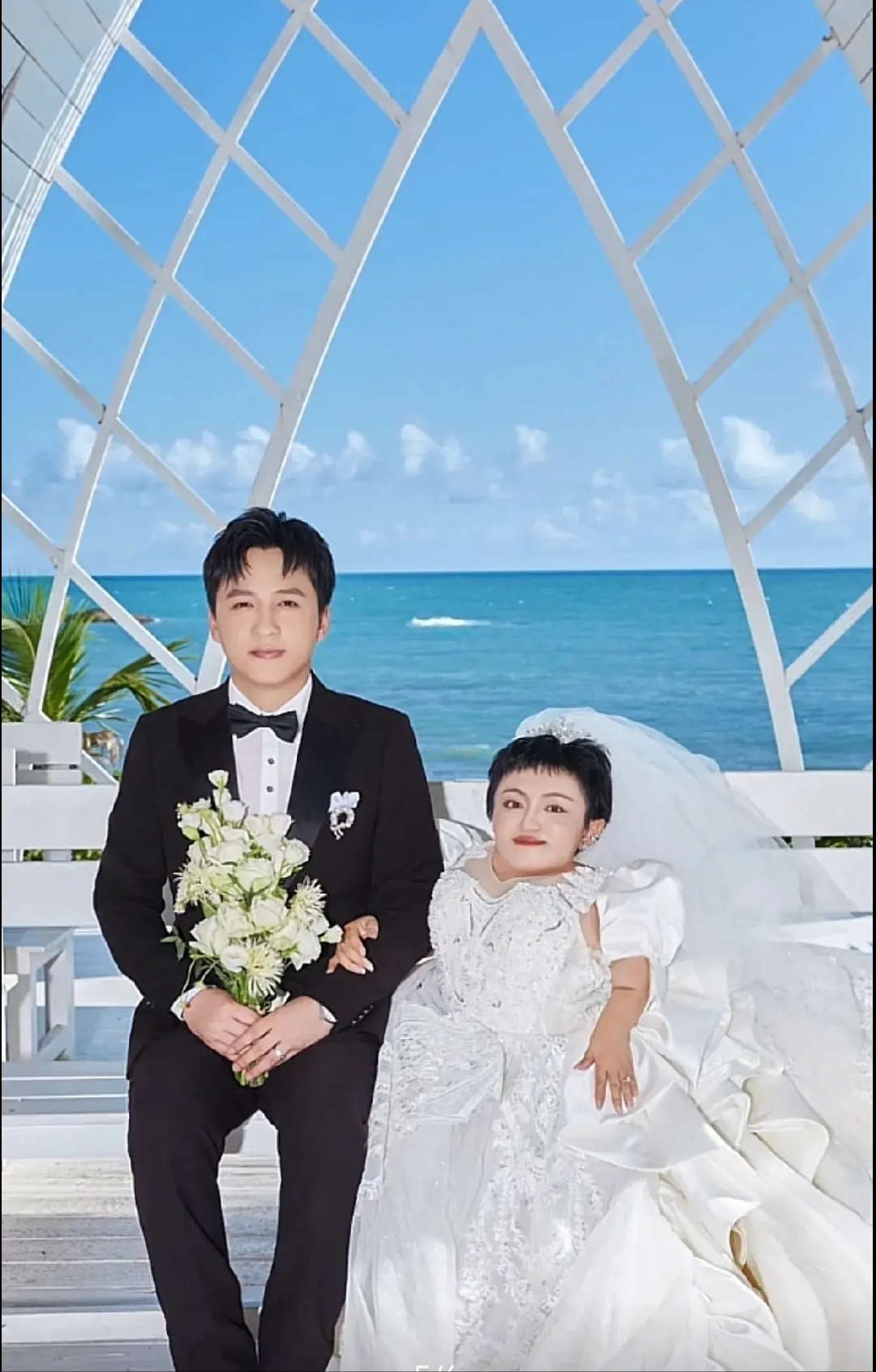 网红李喜梅和她的帅气老公大双,即将在年底举办一场盛大的婚礼,邀请