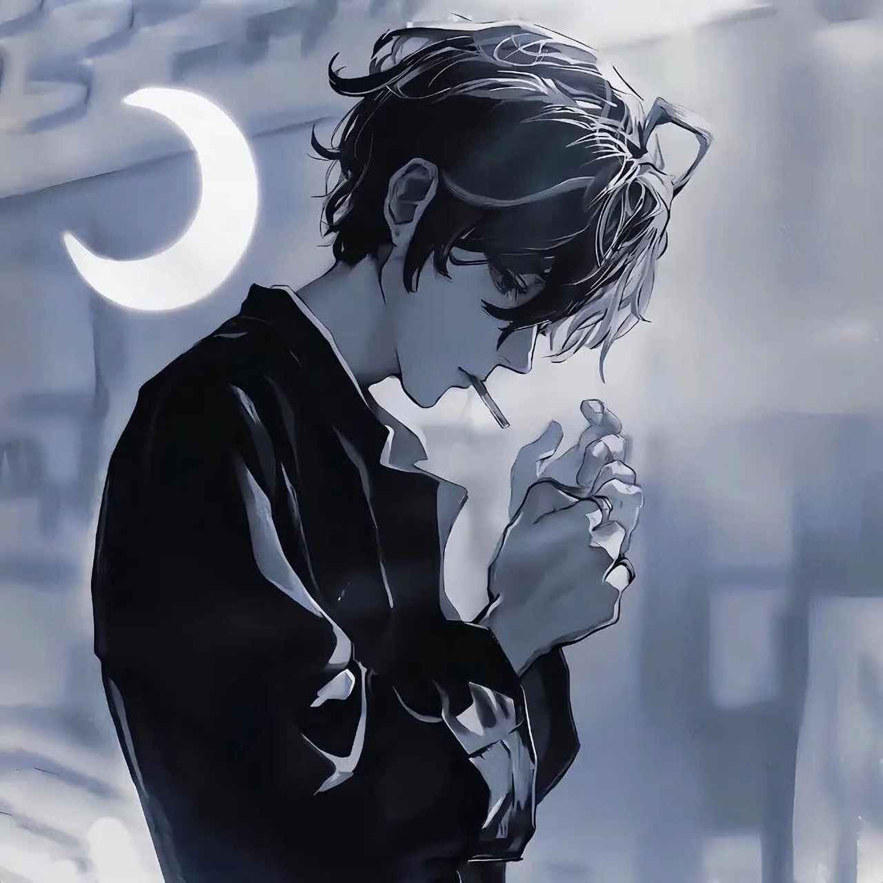 动漫男生头像  夜色如墨,半月悬空,城市轮廓在远处模糊,仿佛梦境中的