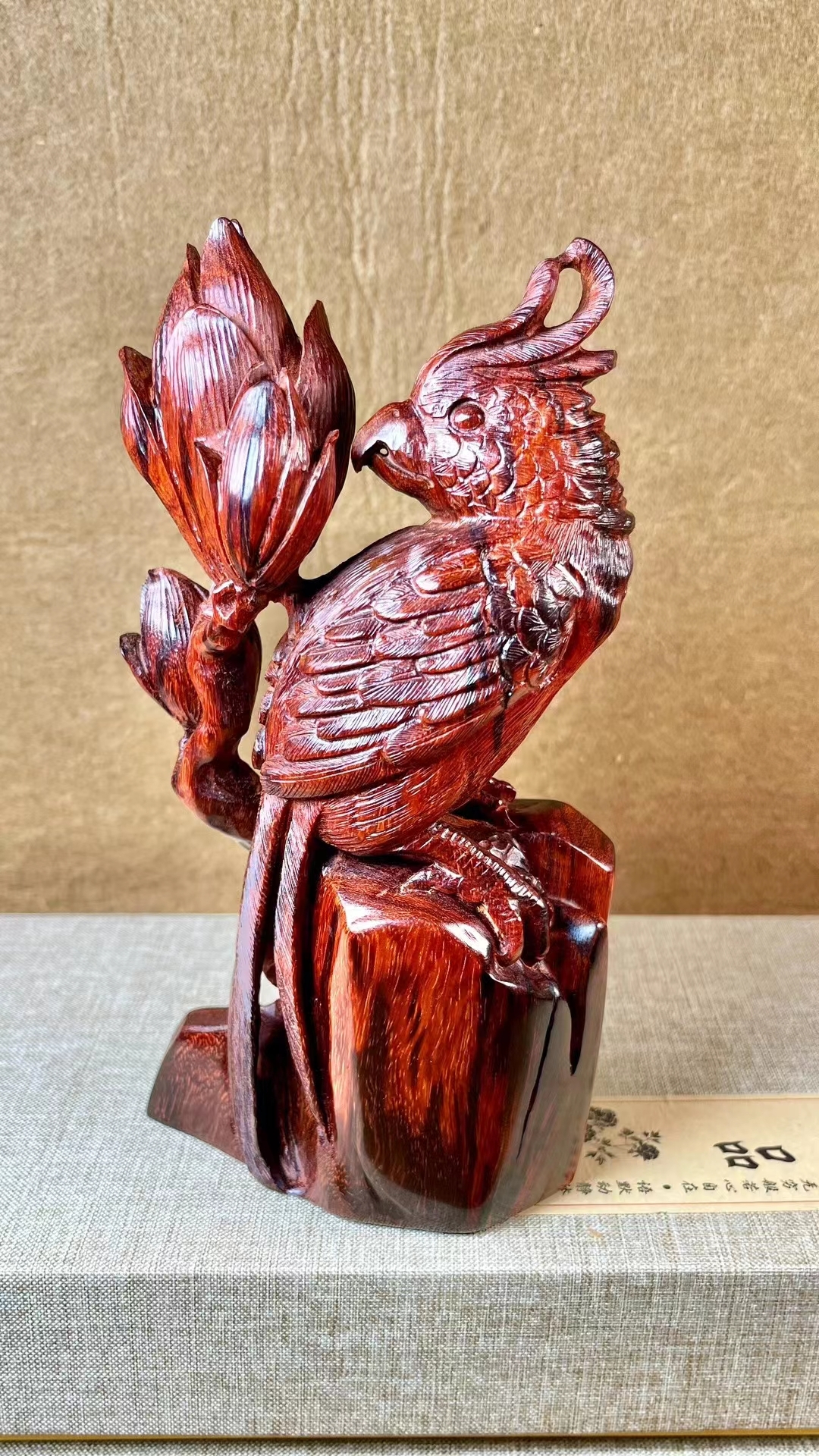 95 探索艺术的奇妙世界,我被这件木雕艺术品深深吸引!