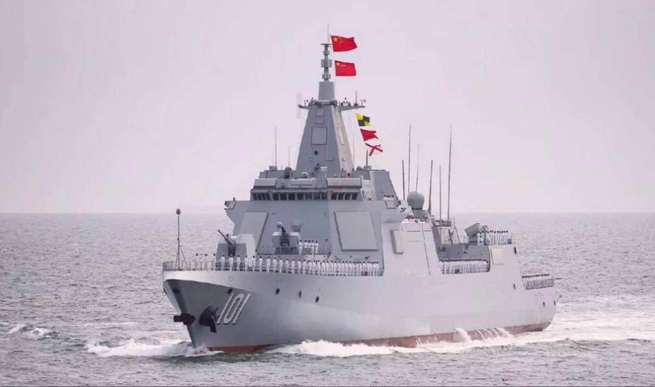 中国正在加紧建造新一批055a改进型驱逐舰: 全新的等离子隐身,4500