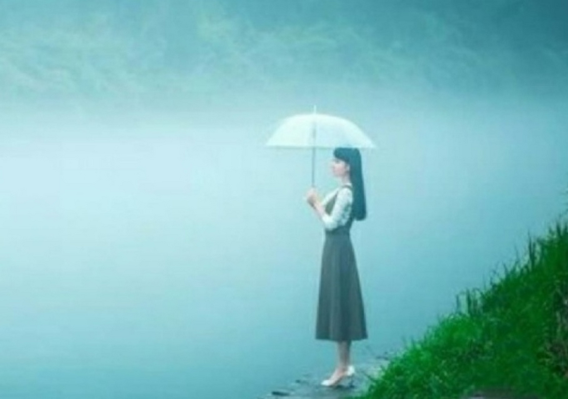 雨中的思念 020202 雨天 独自坐在窗前 蓝色的玻璃 滑落下细碎