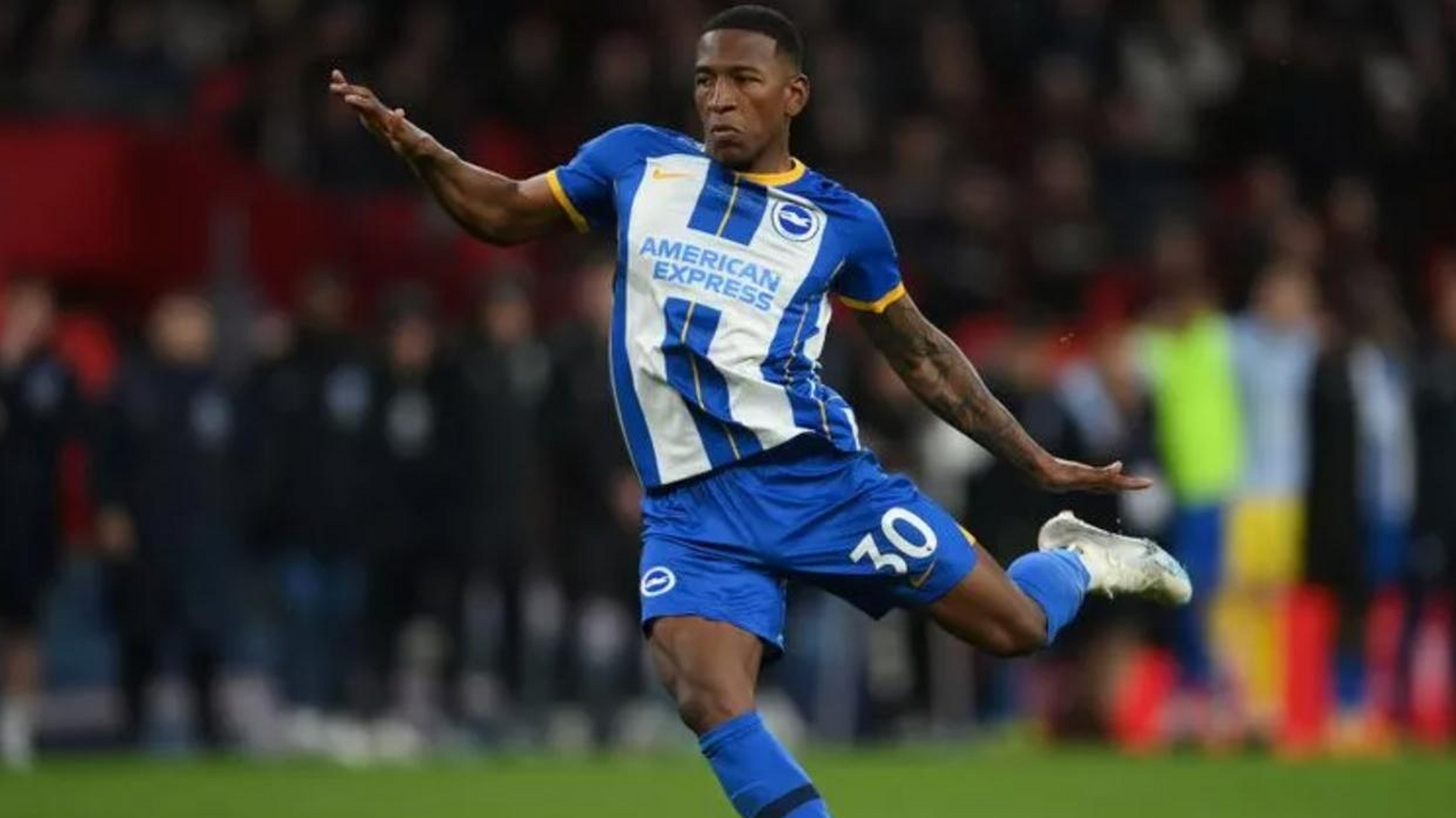 布莱顿2-3雅典aek,若昂佩德罗双响难救主  在今天凌晨的欧联杯小组赛