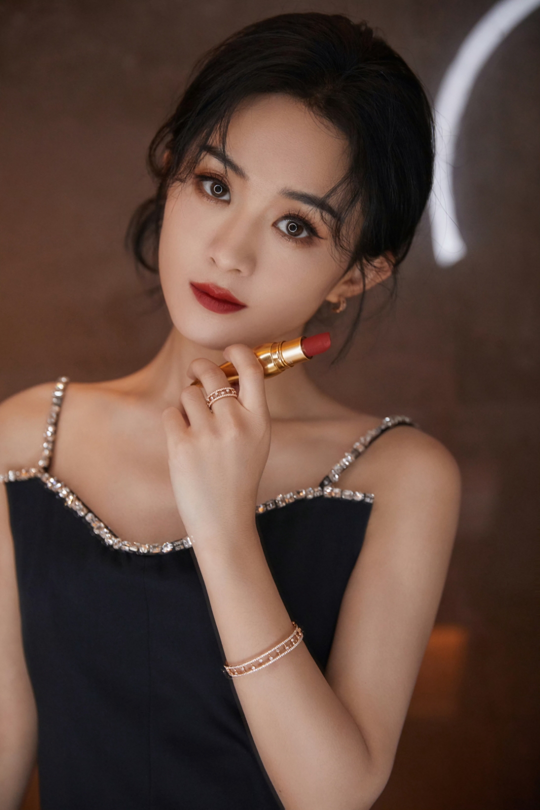 赵丽颖新恋情# 希望这段关系能带给她更多的快乐和灵感.恋爱自由