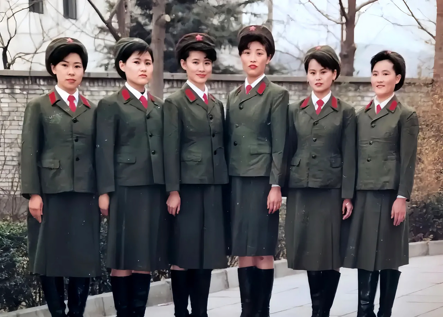 回忆起上个世纪60年代,一群女兵在一起奋斗的日子,让人感到无比的鼓舞