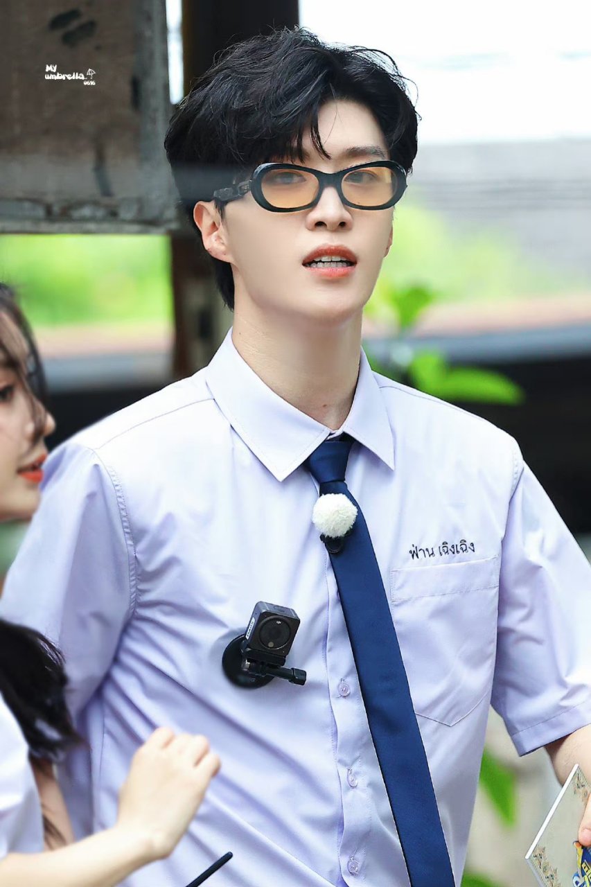 王鹤棣 蔡徐坤 范丞丞三个校草级别的大帅哥,太养眼了吧[期待]