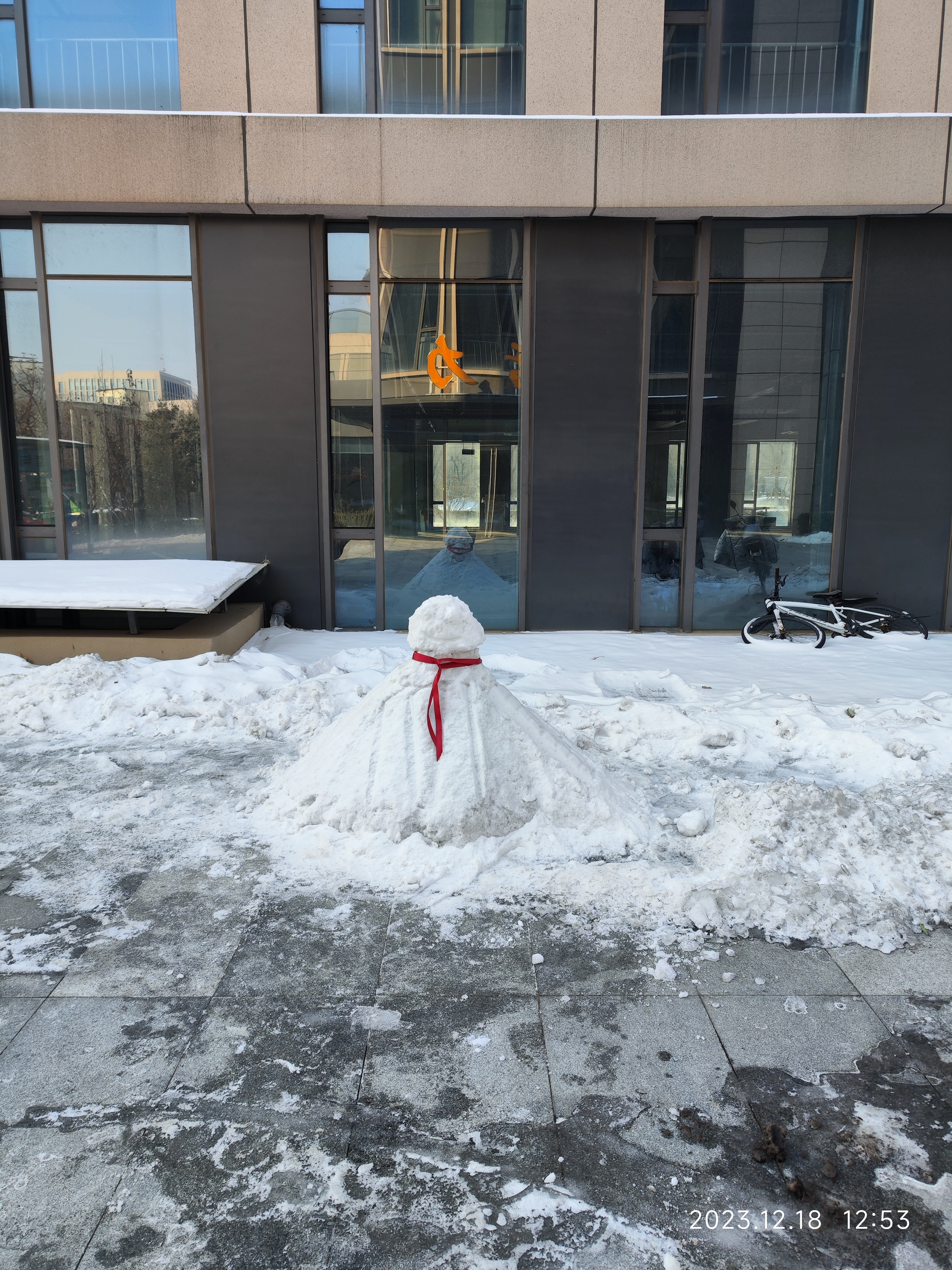 雪人实景图片