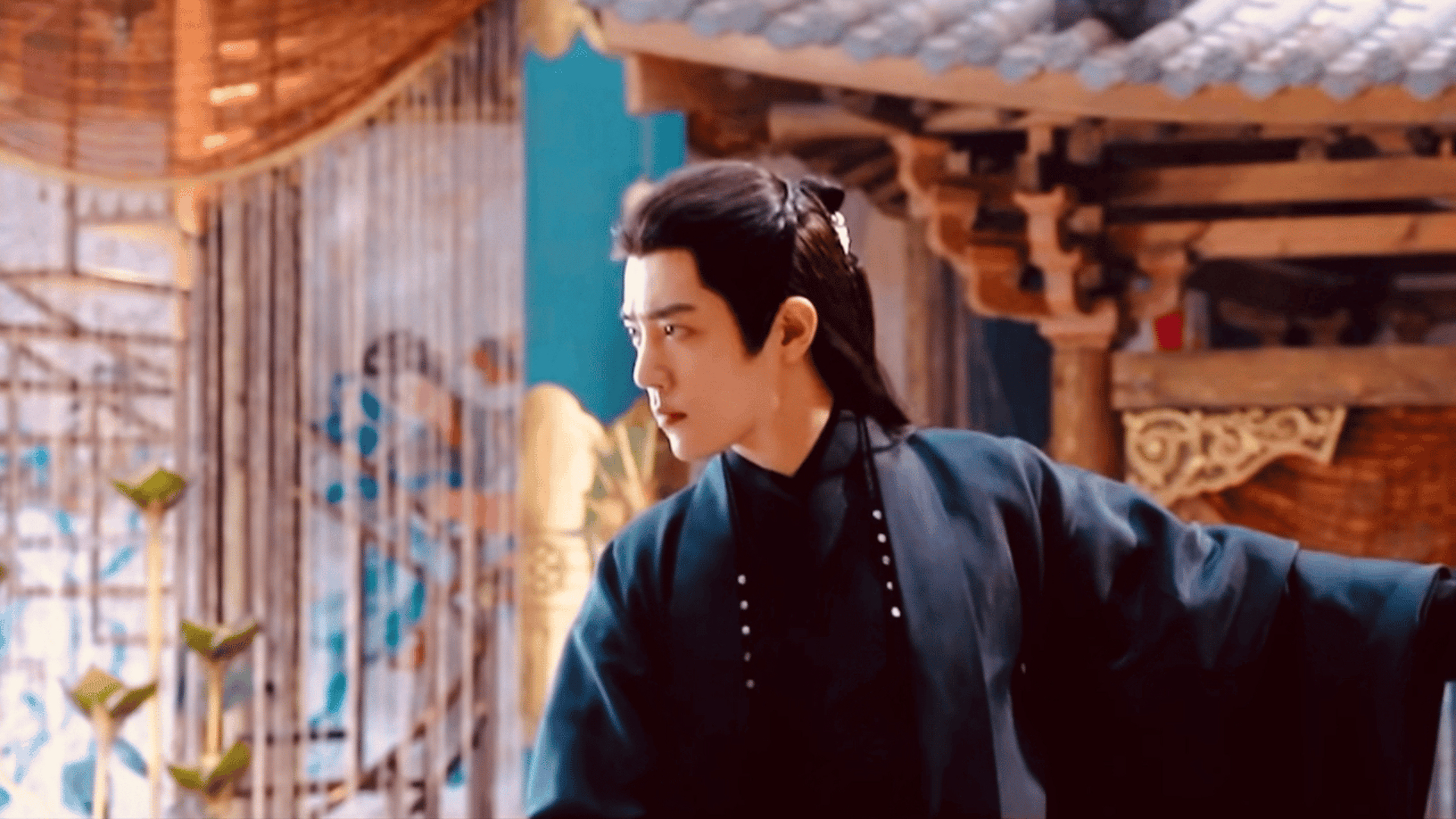 黑衣时影今晚登场!