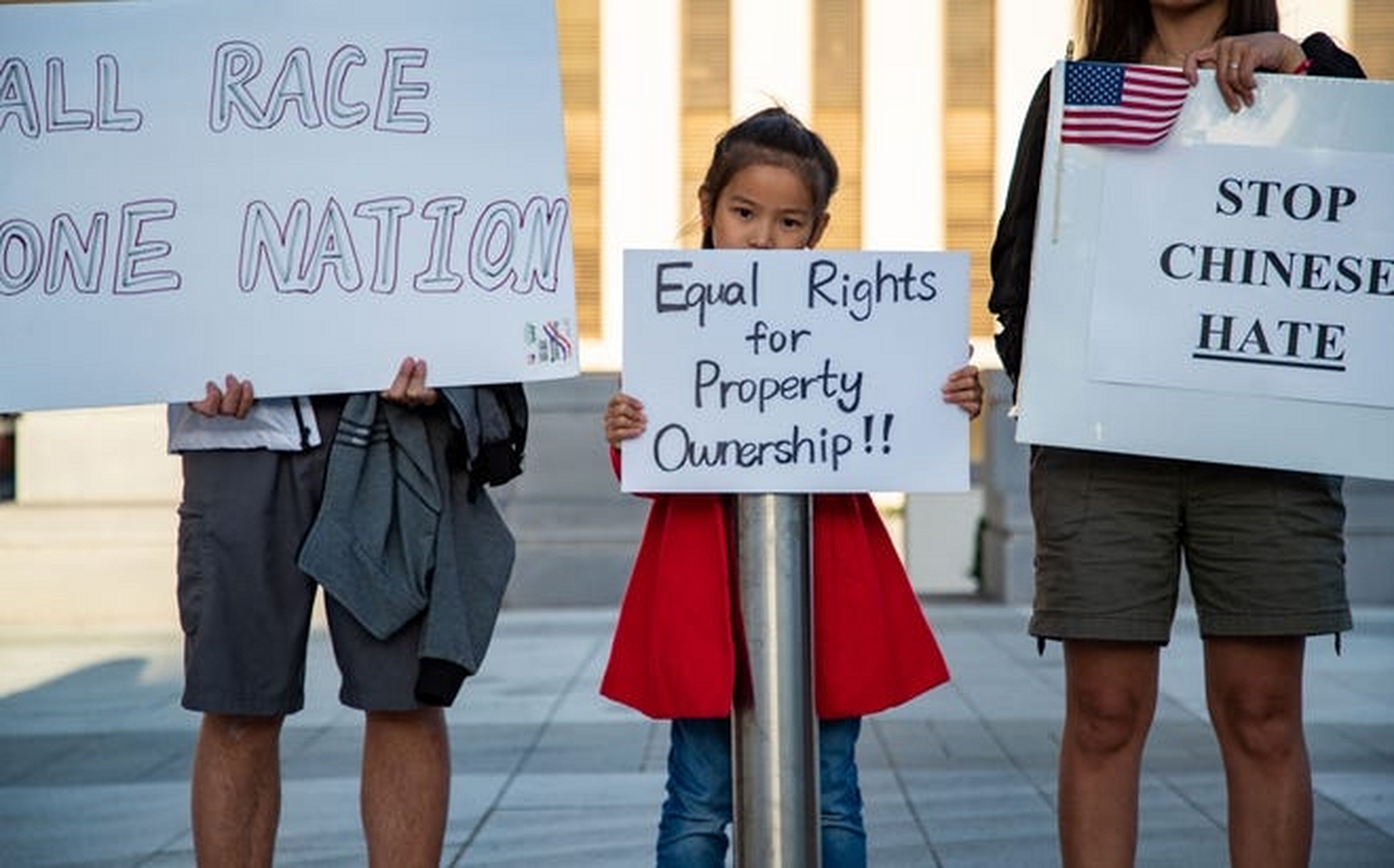 佛罗里达州州长罗恩-德桑提斯为了竞选美国总统不断