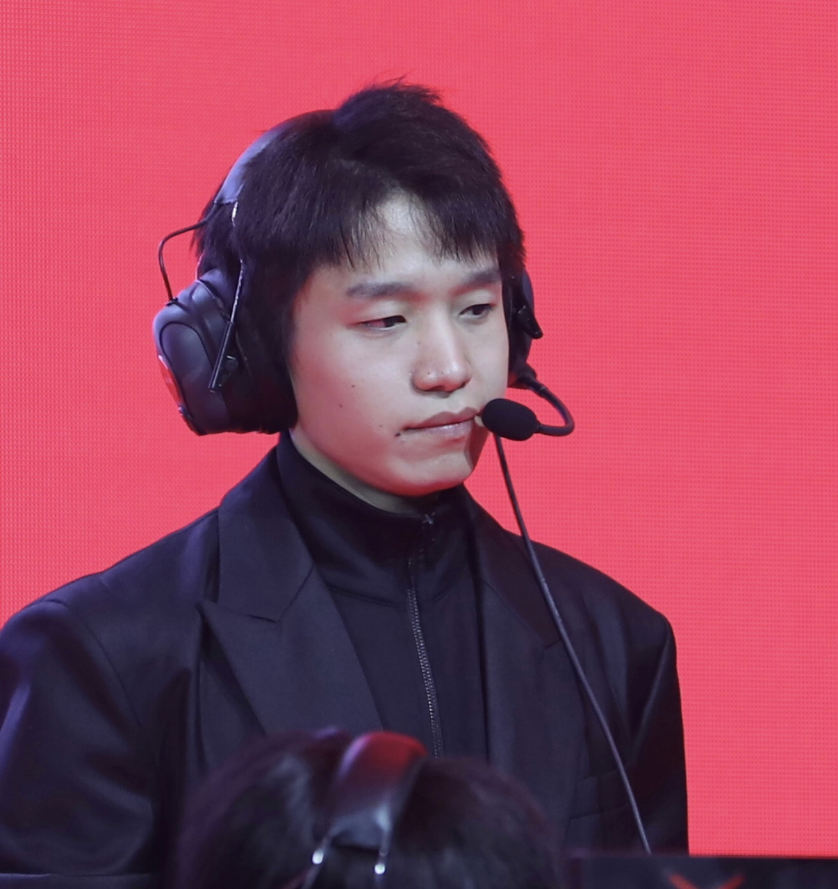 遭rng让一追二,重回赛场的edg主教练明凯clearlove赛后采访主动揽责