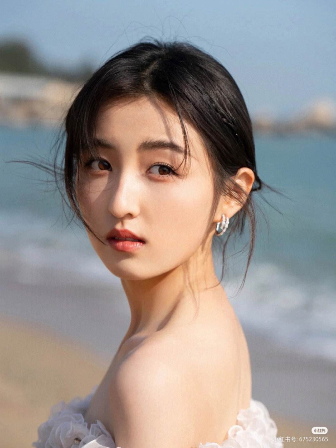 华表奖颁奖典礼# 一向不喜欢95后,所以看到00后的张子枫在所有95后之