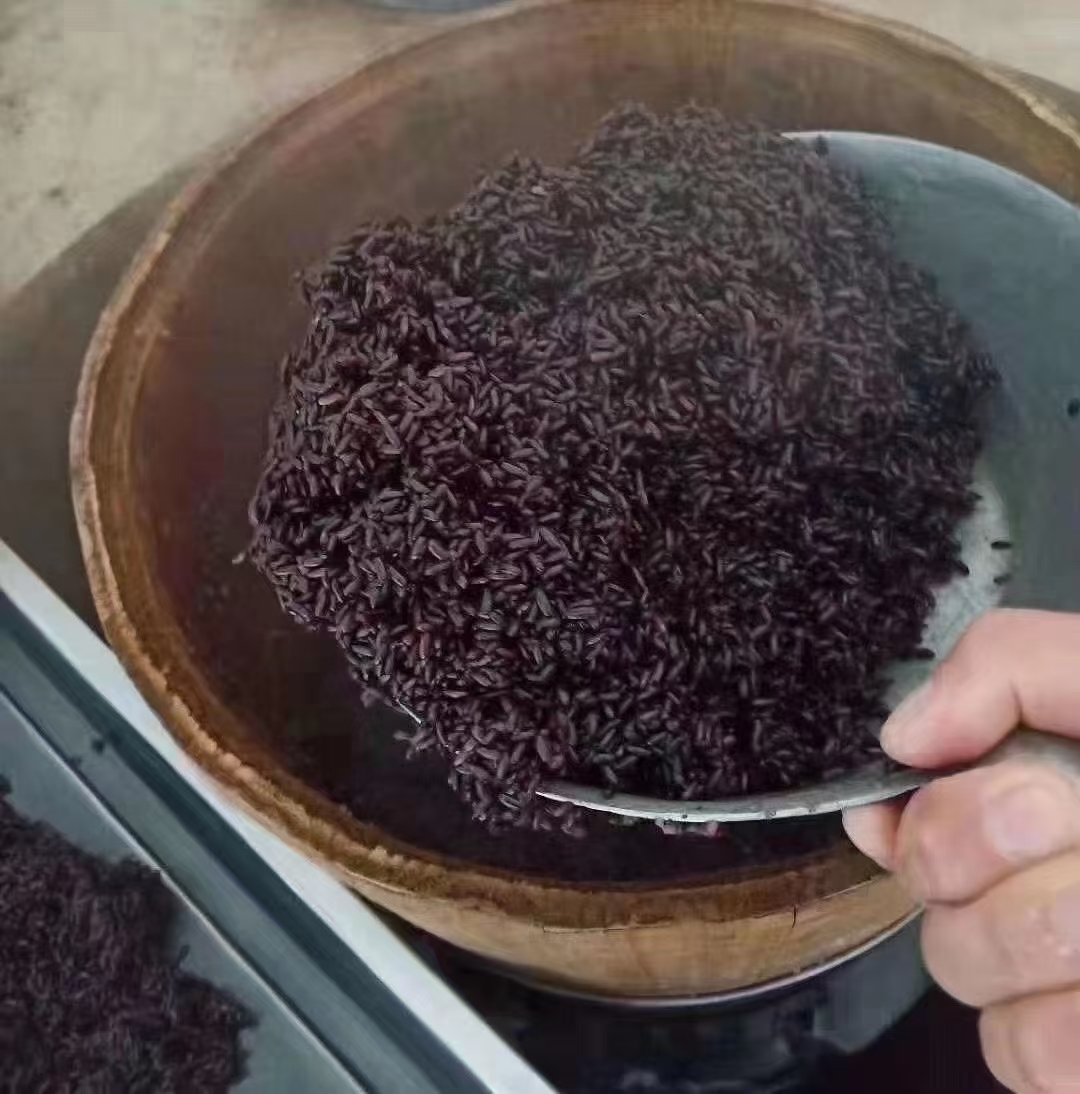 进补最佳季节,客家黑糯米酒,可直接饮或煮鸡蛋,滋阴补肾,美容养颜