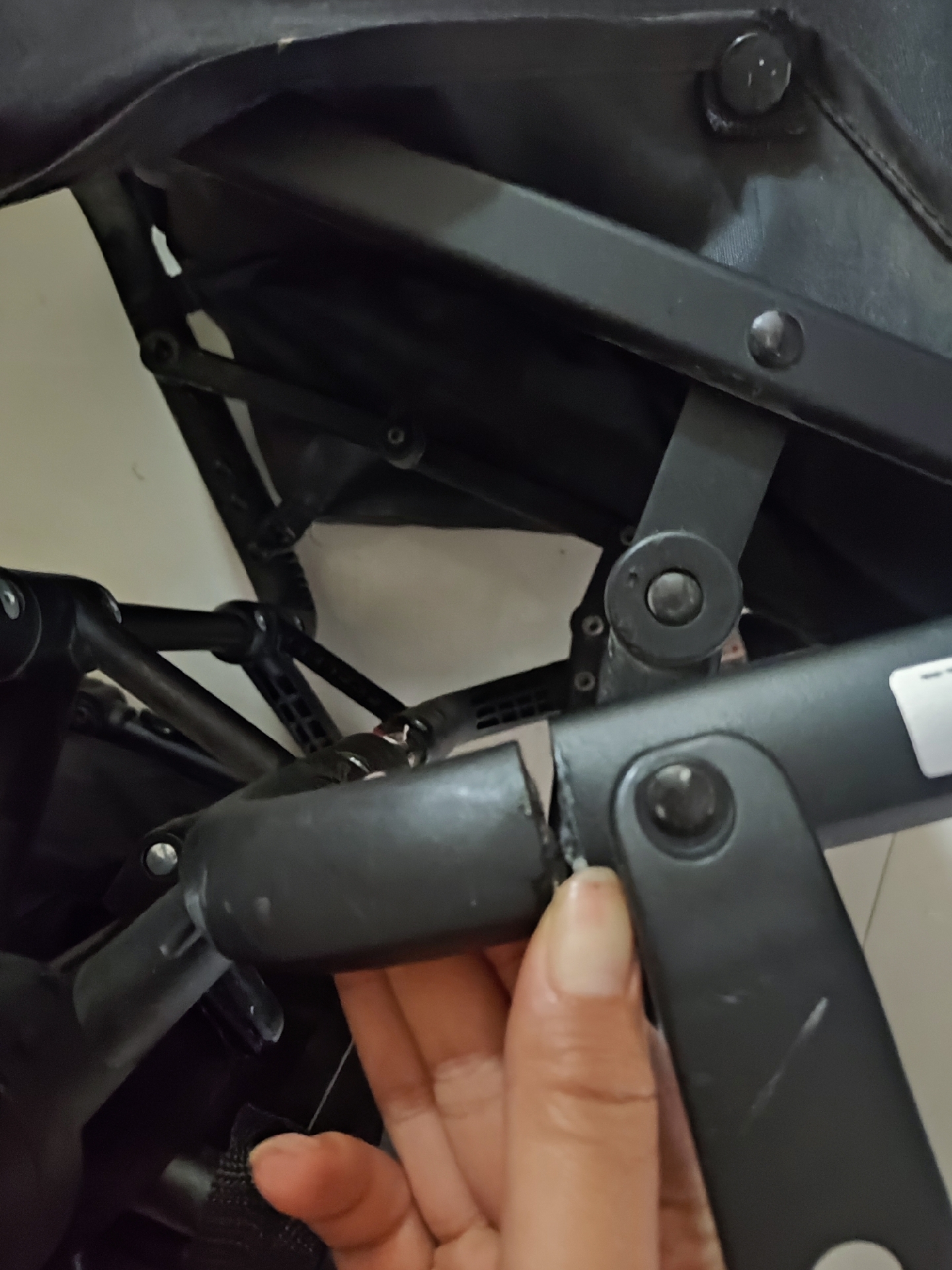 今天一定要给昆塔斯售后点赞! q9三年了,当时不是从旗舰店买的.