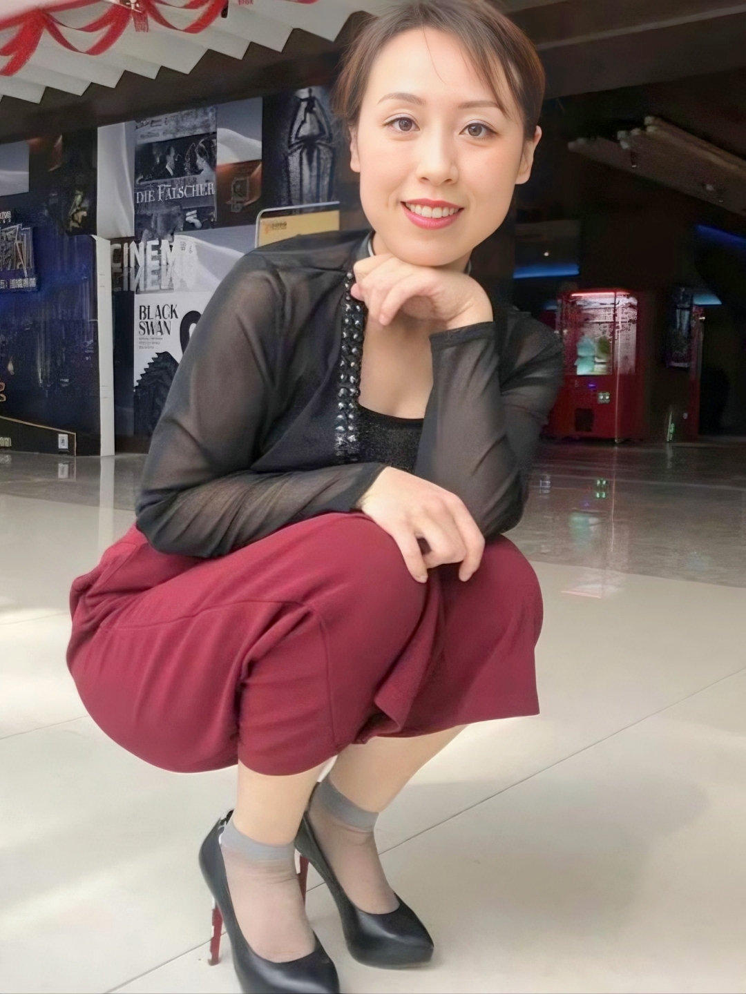 隔壁美人妻的短丝高跟生活气息满满#时尚穿搭