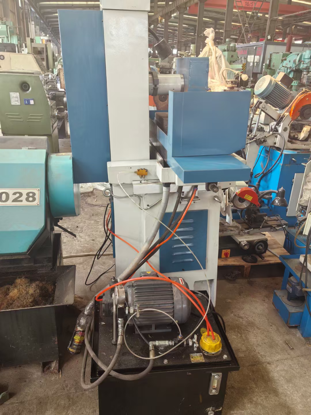 一台全新液压自动6180小平磨处理,一台全新工具磨处理