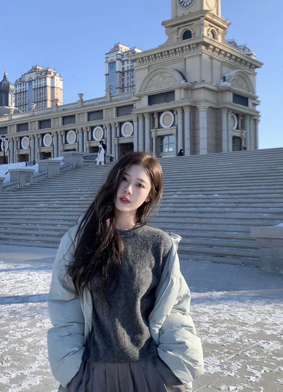 好冷呀,鼻涕都快出来啦.#时尚穿搭# #养眼美女