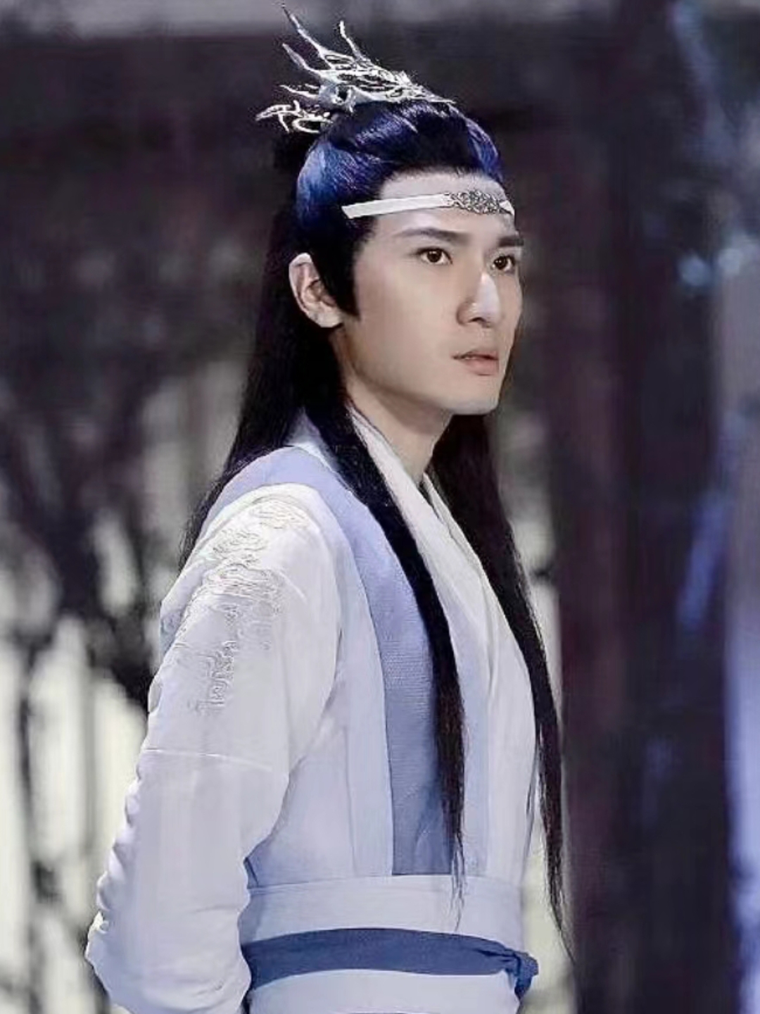 好爱看电视# 《陈情令》:泽芜君为什么能在16年后认出魏无羡?