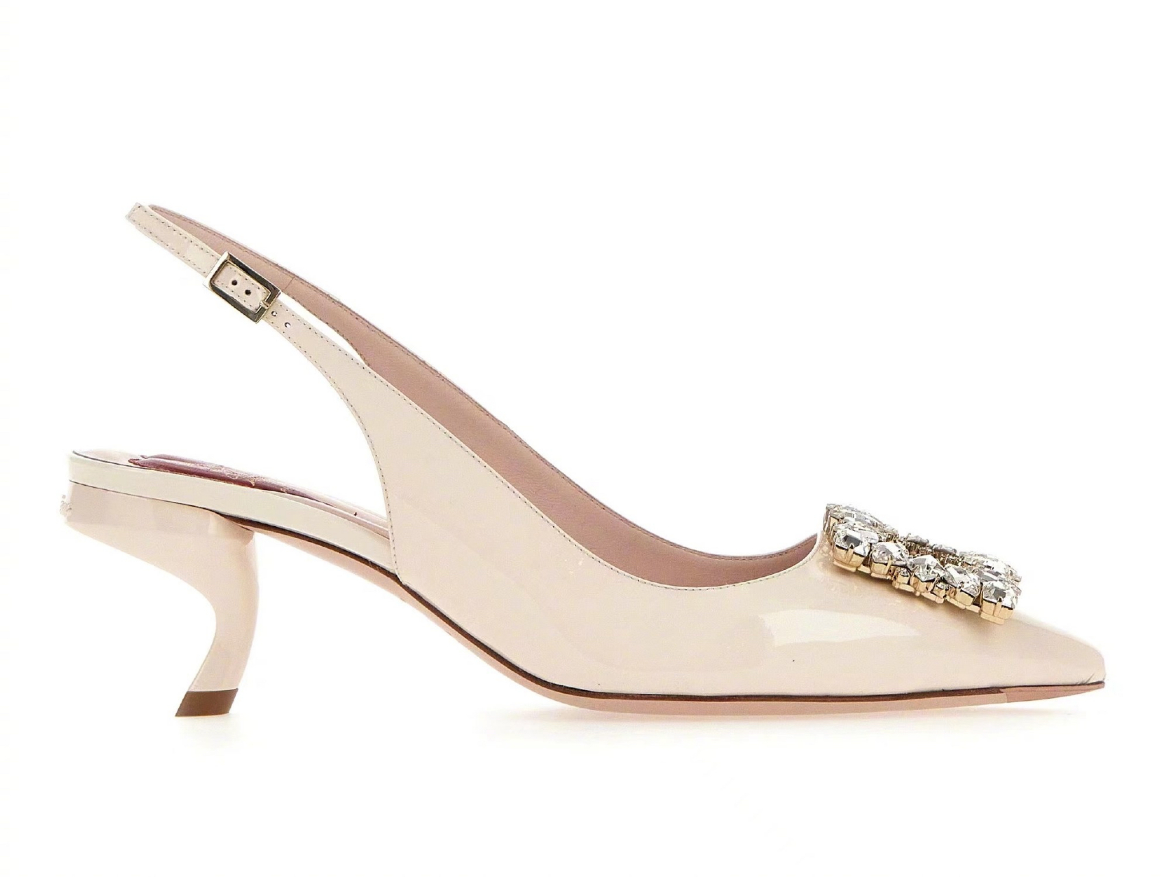 何超莲与窦骁巴厘岛大婚,新娘身穿的主婚纱出自vera wang定制,蕾丝