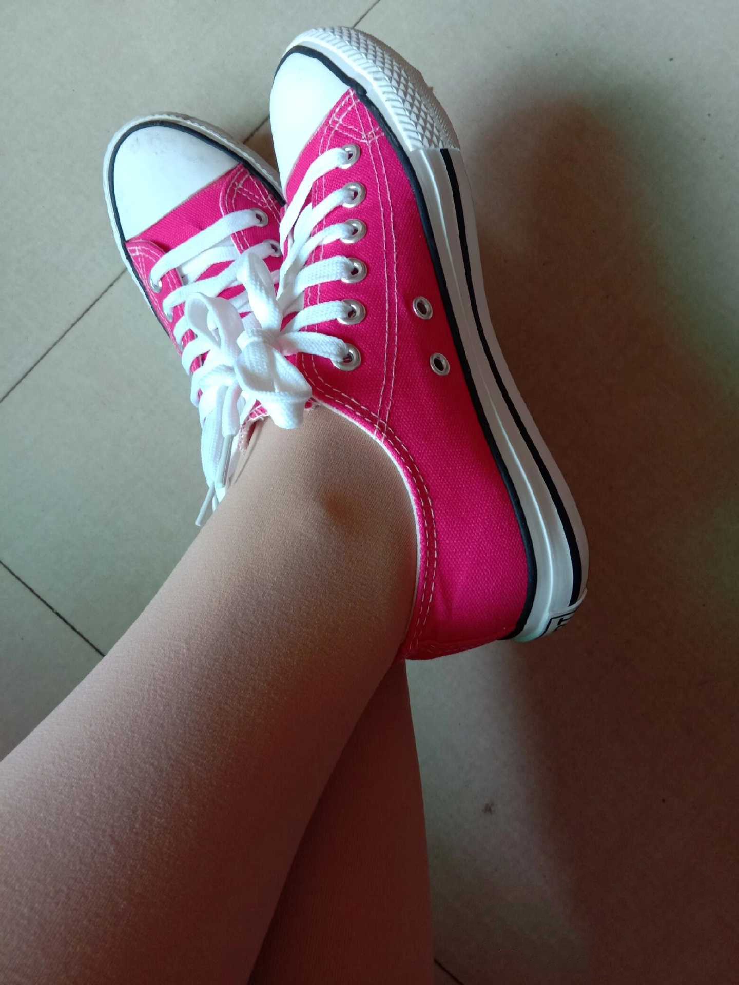 💖  🌸粉色帆布鞋,让人眼前一亮!少女心爆棚!