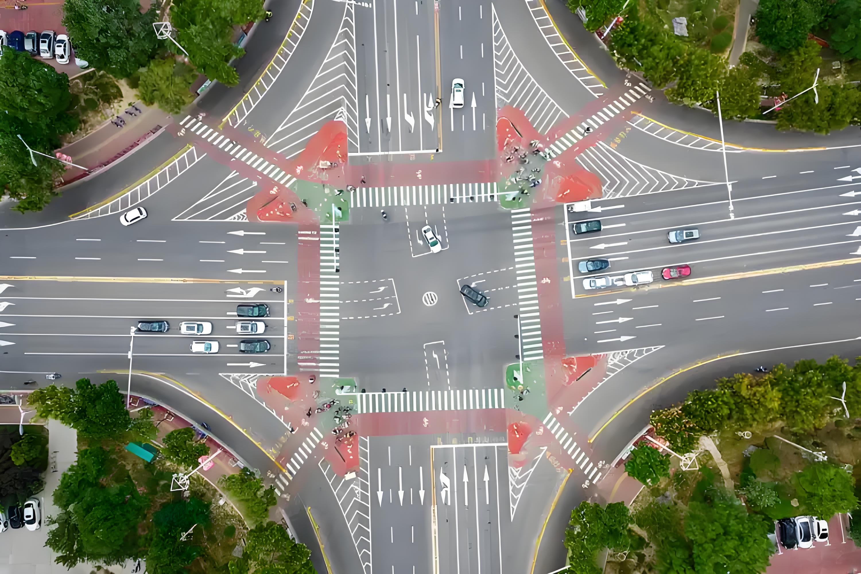 当一个路口为绿灯时,其余三个路口皆为红灯,不管是直行还是左转都