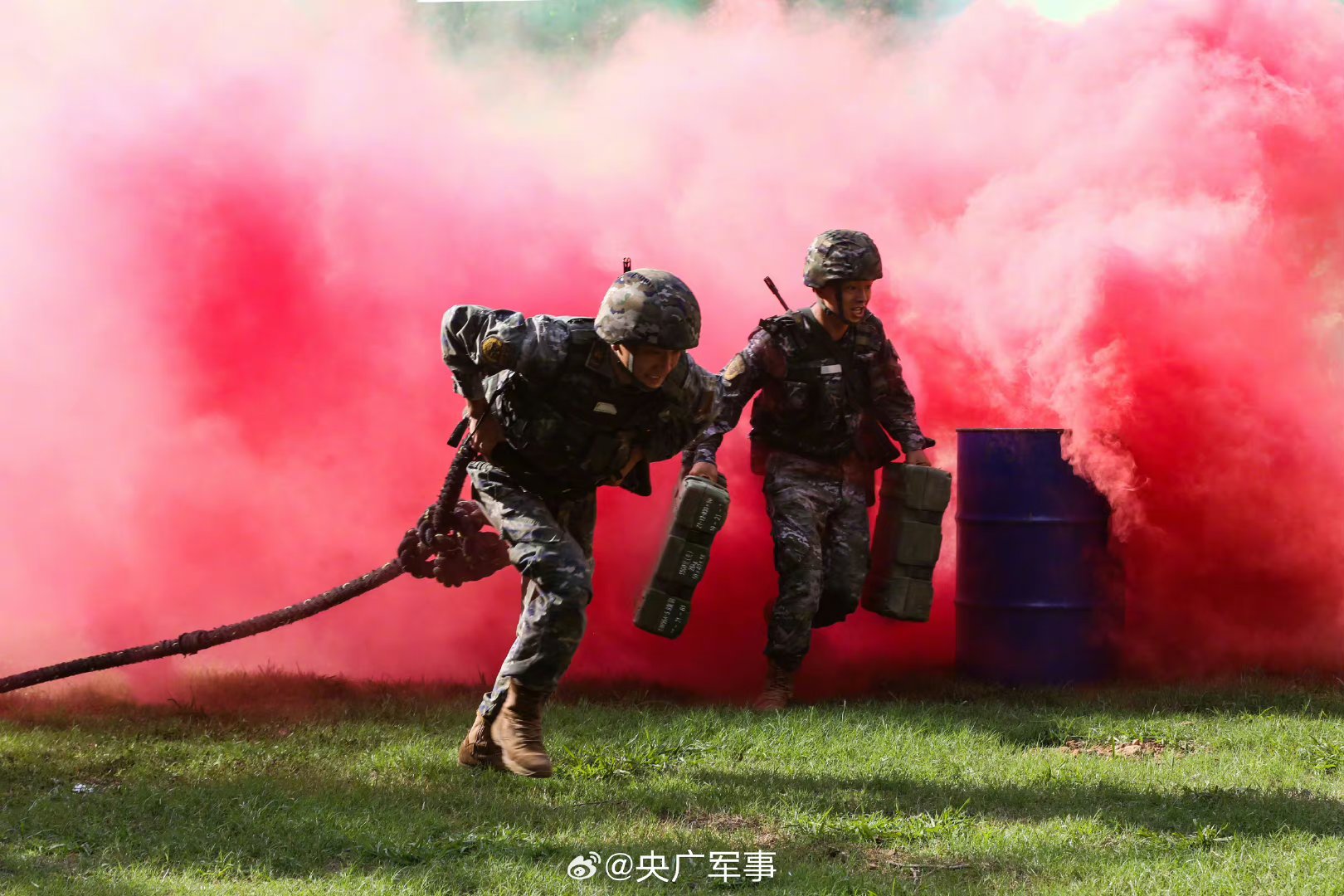 湖北武警部队机动支队图片