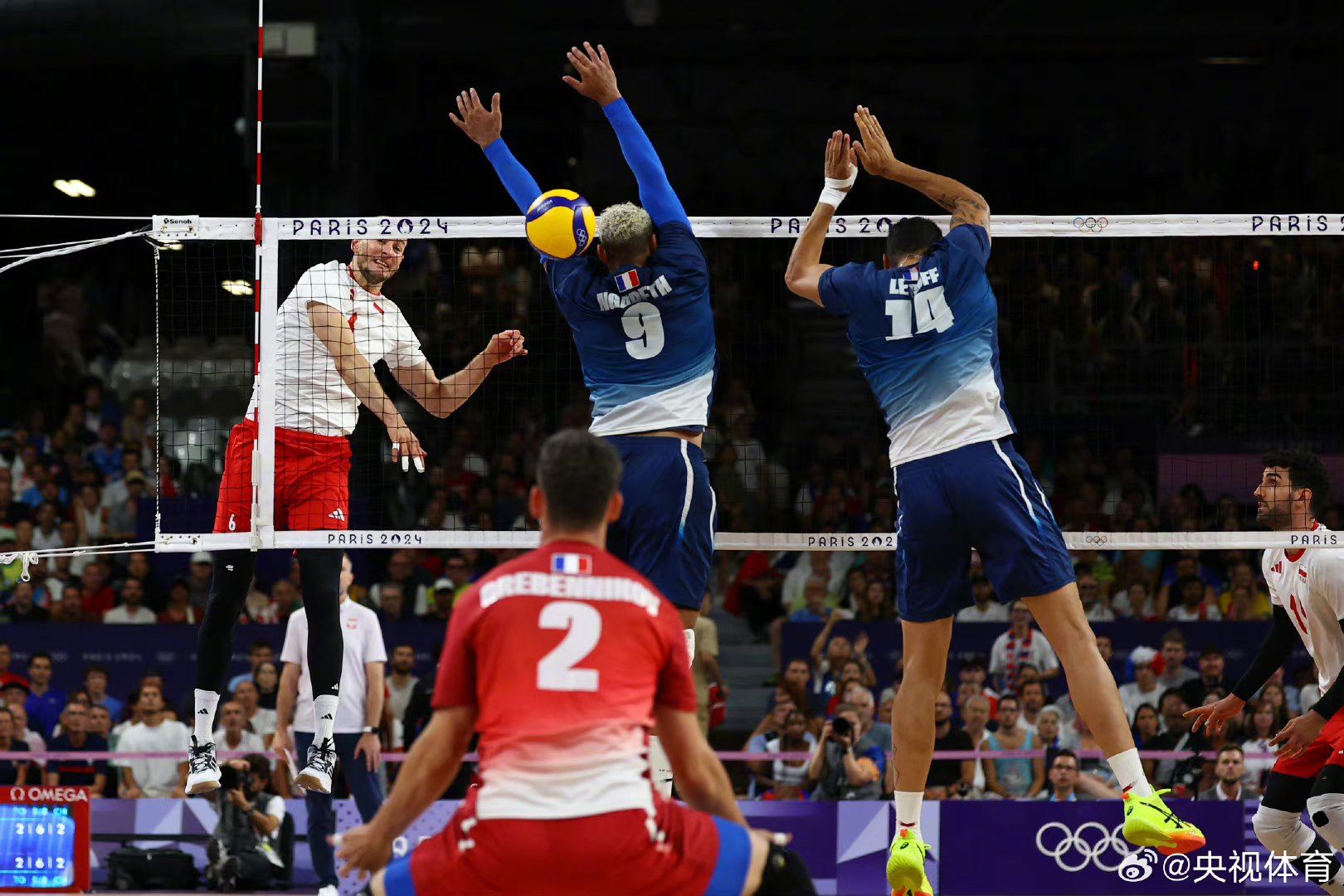法国队蝉联奥运会男排冠军】 2024巴黎奥运会男子排球决赛,东道主法国