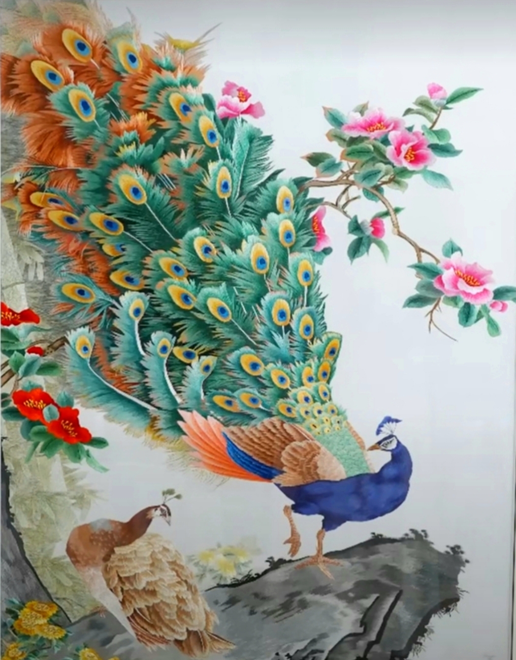 苏绣,凤穿牡丹.从豆蔻年华绣到白发苍苍,非遗传承,就这么执着.