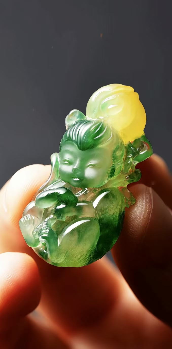 看～这就是来自缅甸的翡翠原石,它们静静地躺在那里,却散发着光#以南