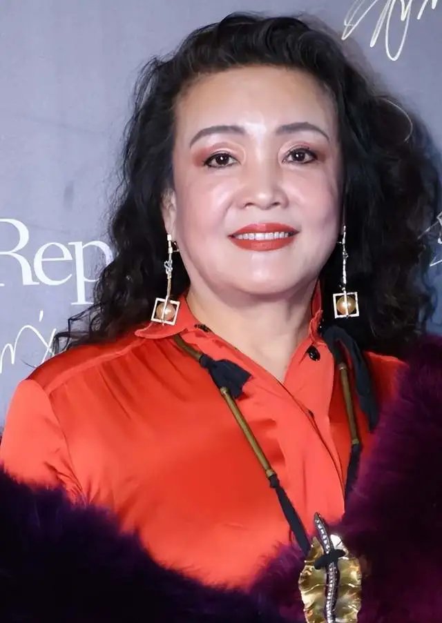 前有"俏江南",现有"麻六记",张兰的商业版图越来越大,她曾荣获"中国