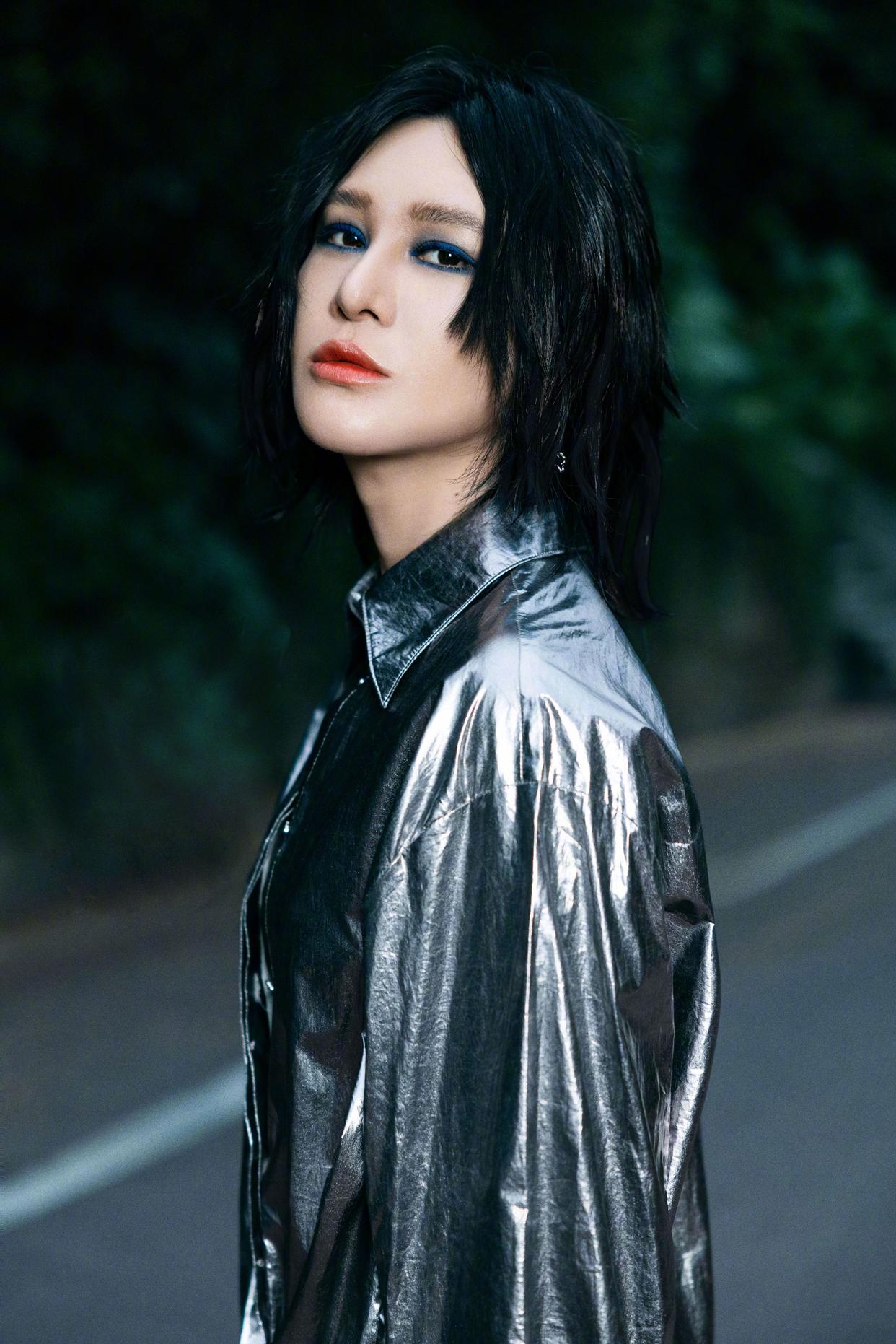 尚雯婕#  我认为尚雯婕的音乐成绩是一般般的,但是她的整容,却是烦＃