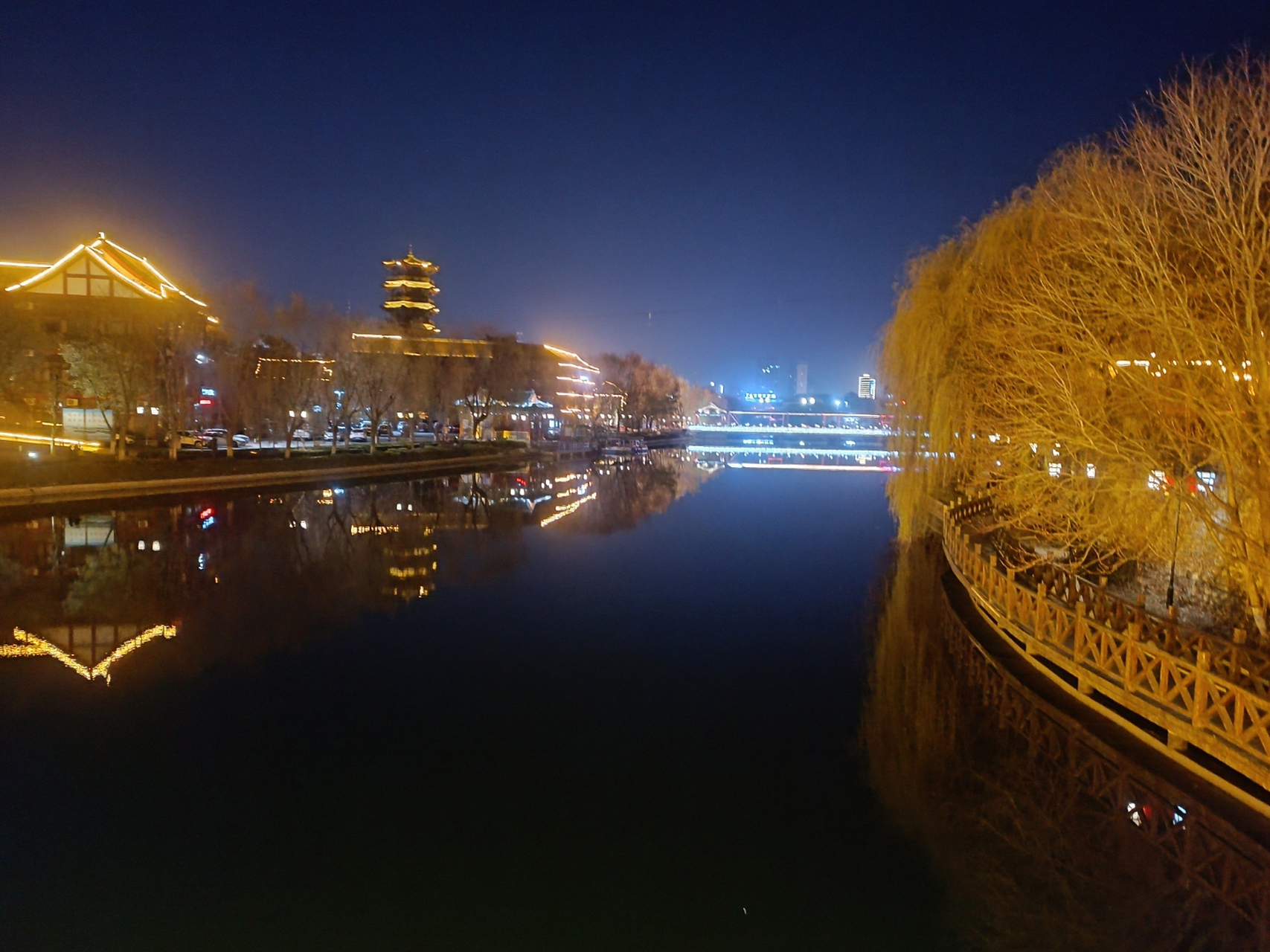 百度秋冬打卡挑战赛#青州宋城南阳河夜景.