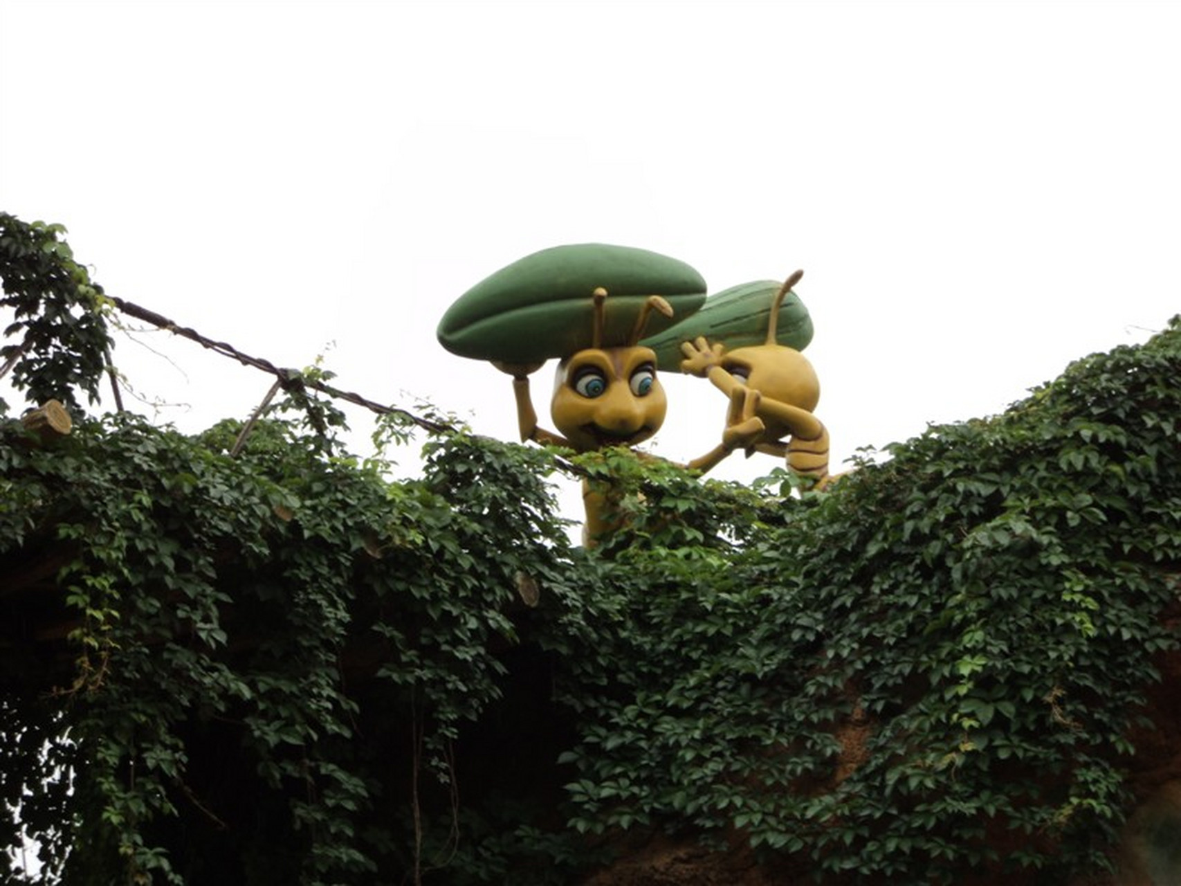 我的旅行日记#欢乐谷里的蚂蚁形象,来北京,花了个门票钱,来欢乐谷