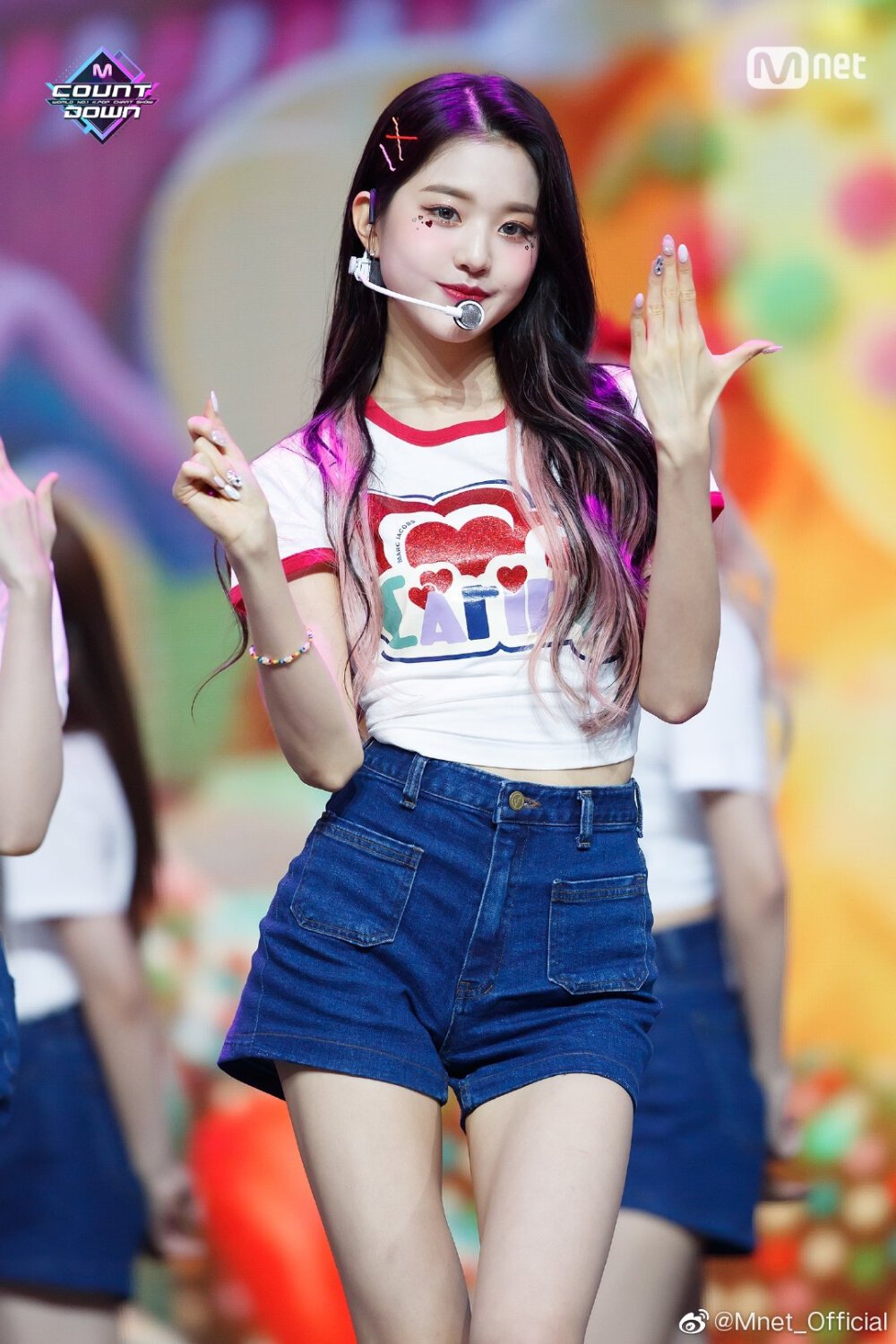 打歌小圆[温暖][照相机][话筒]第二期#张元英美照# #ive# #张元英