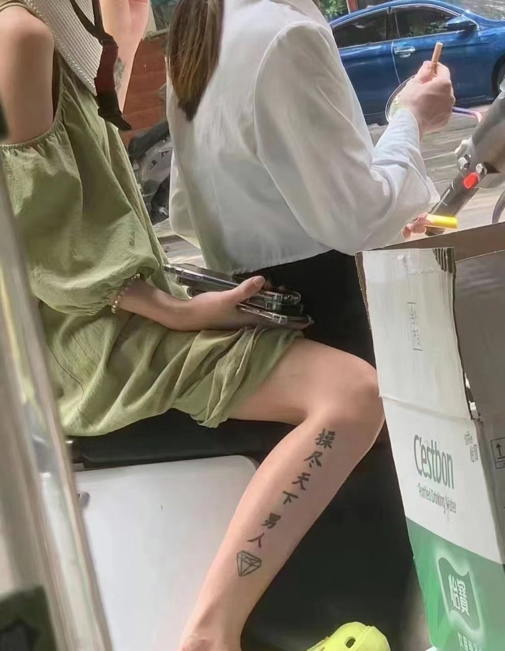 纹这几个字,这女的开放#纹身