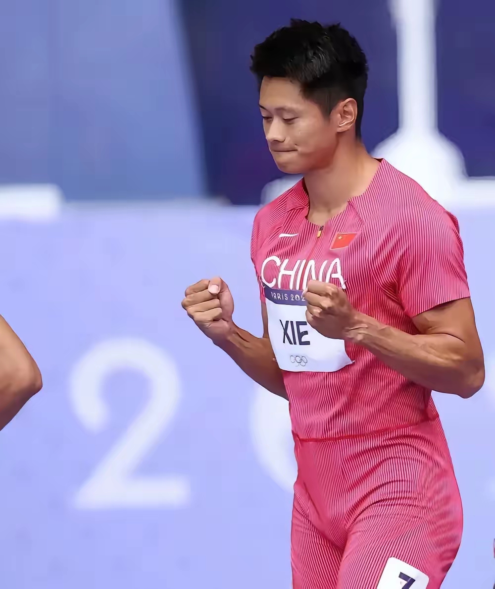 决赛成绩板上,加拿大以惊人的37.