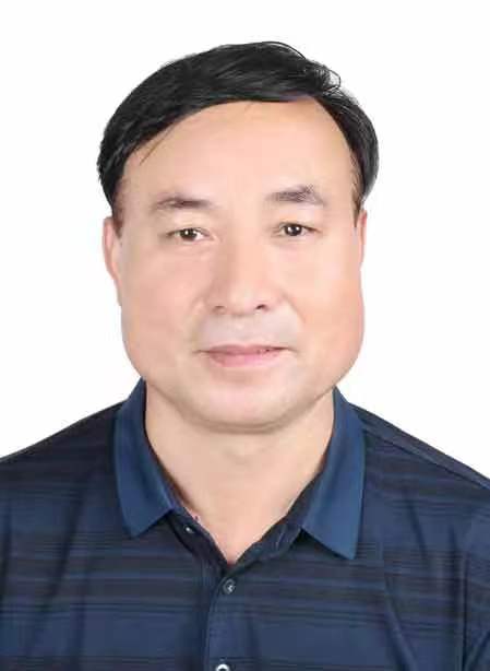 张明华1964出生.江苏徐州沛县人 中国实力派画家, 国家级工艺美术师