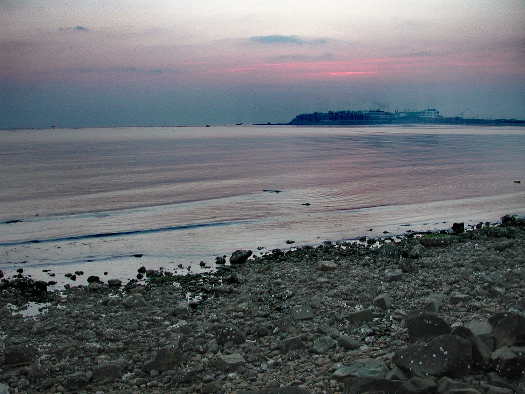 【延伸阅读】黄海        黄海是太平洋西部最大的边缘海,位于我褂腚