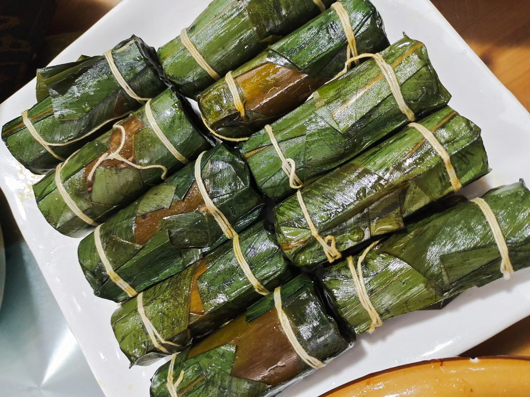 桂林阳朔打卡美食,啤酒鱼,田螺酿,竹筒饭 不说很好吃,也不是很难吃咯