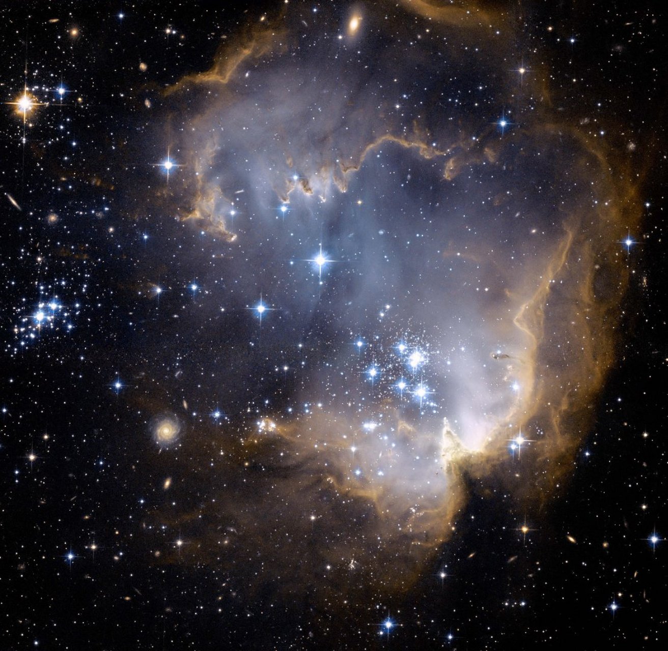 小麦哲伦星云的恒星形成区域ngc 602