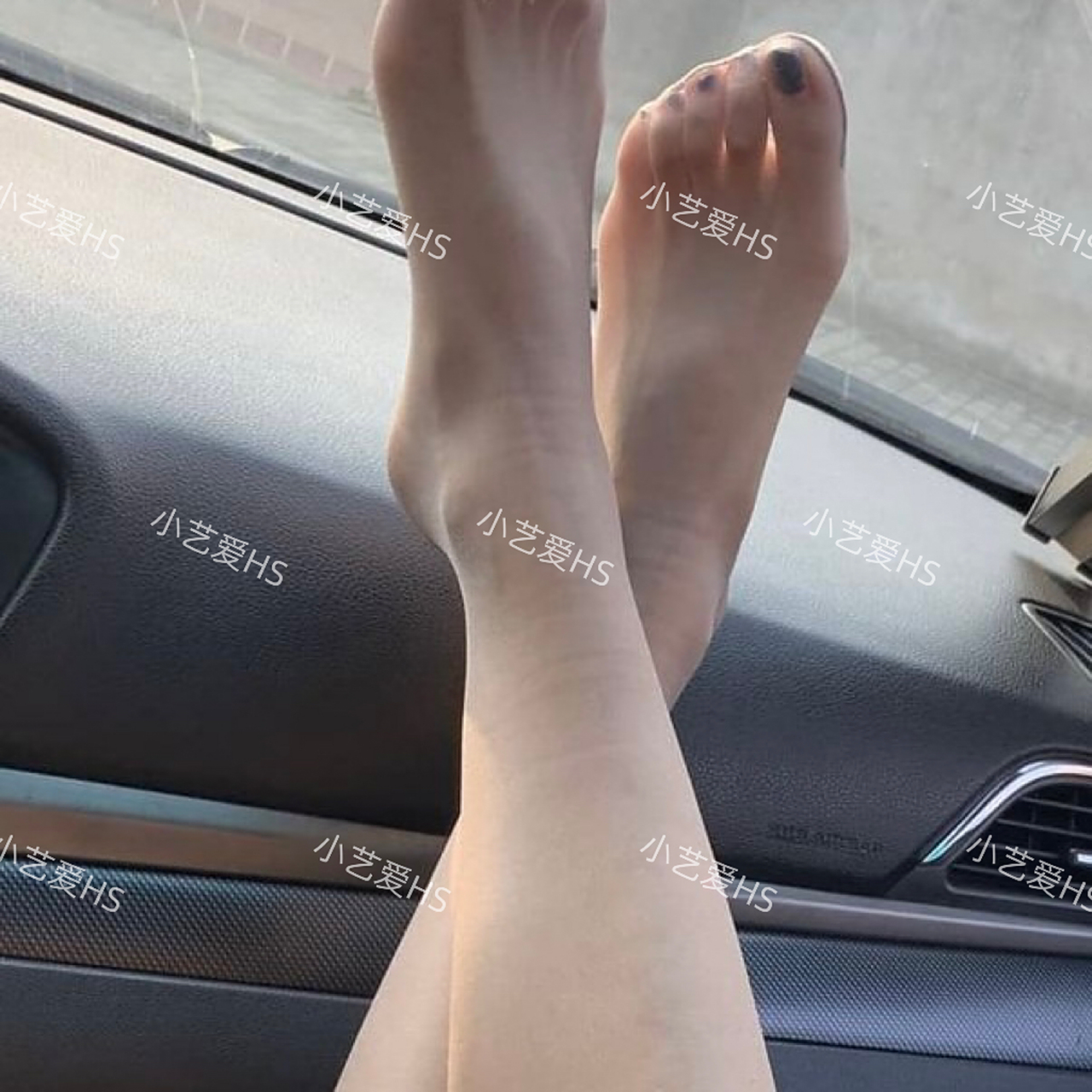 脚出汗了 晒一晒 #丝袜# #脚美甲#