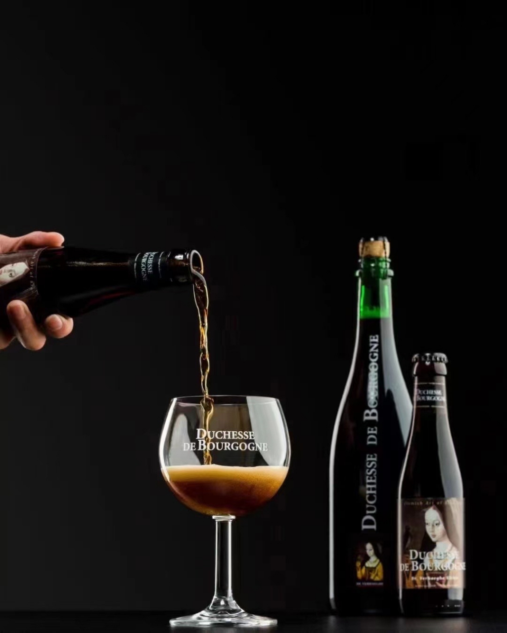 "勃艮第女公爵"是一款用烘烤麦芽和陈年啤酒花经过顶部发酵与自主发酵