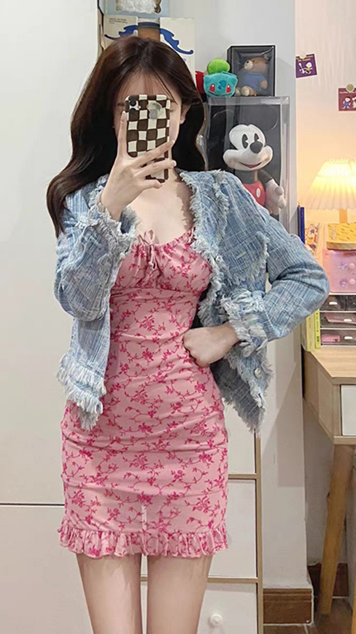 日常穿搭# 小碎花裙子搭配牛仔上衣还挺好看