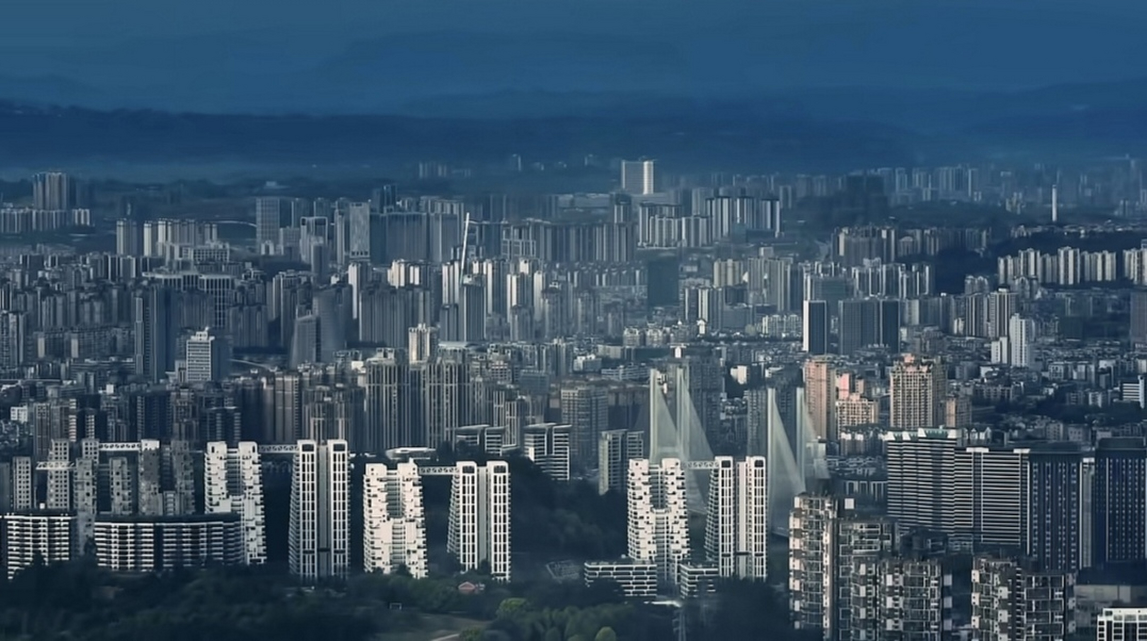 四川城建第二城,毫无争议是川南的最大城市宜宾,航拍中的宜宾看起来有