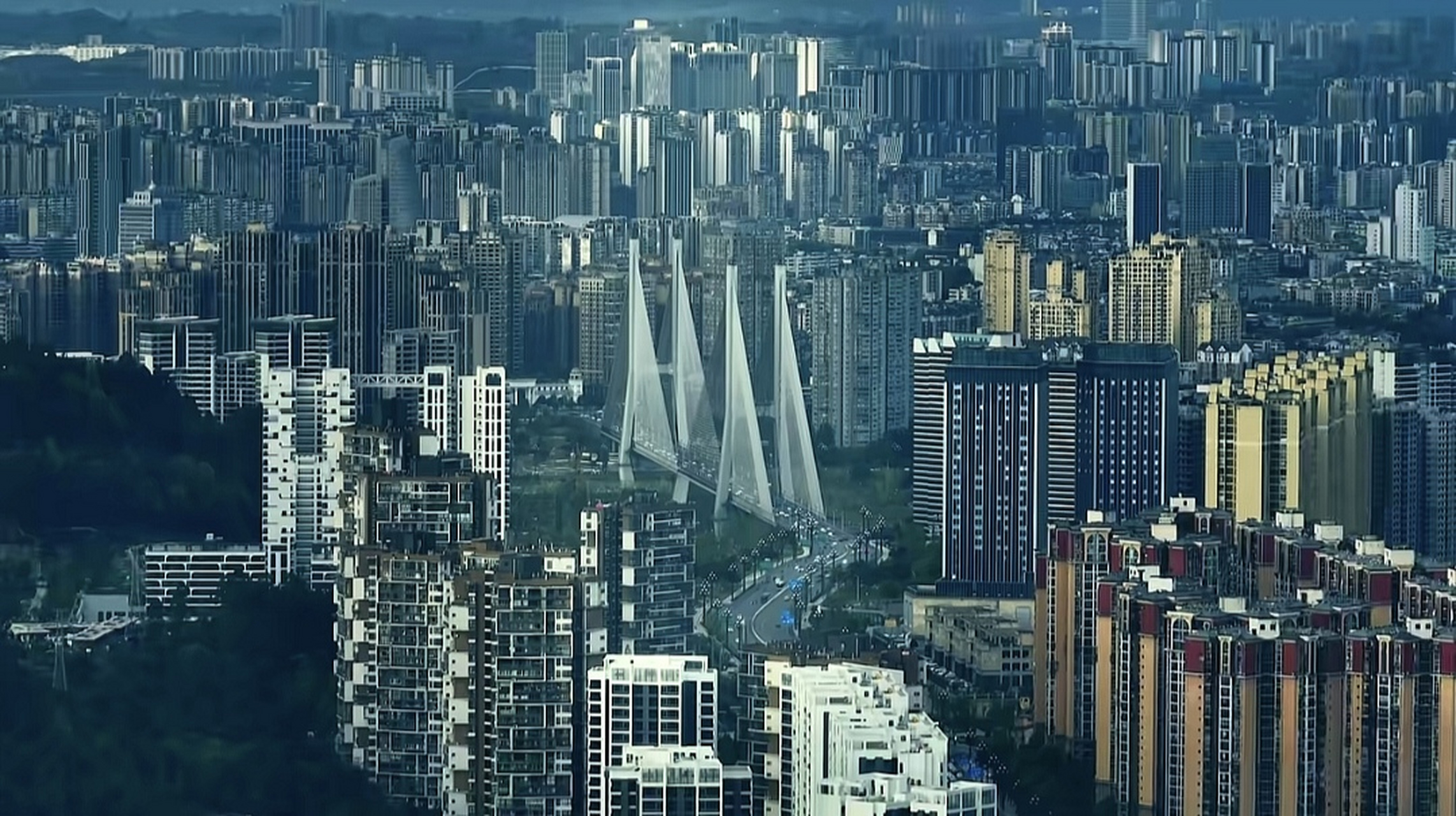 四川城建第二城,毫无争议是川南的最大城市宜宾,航拍中的宜宾看起来有