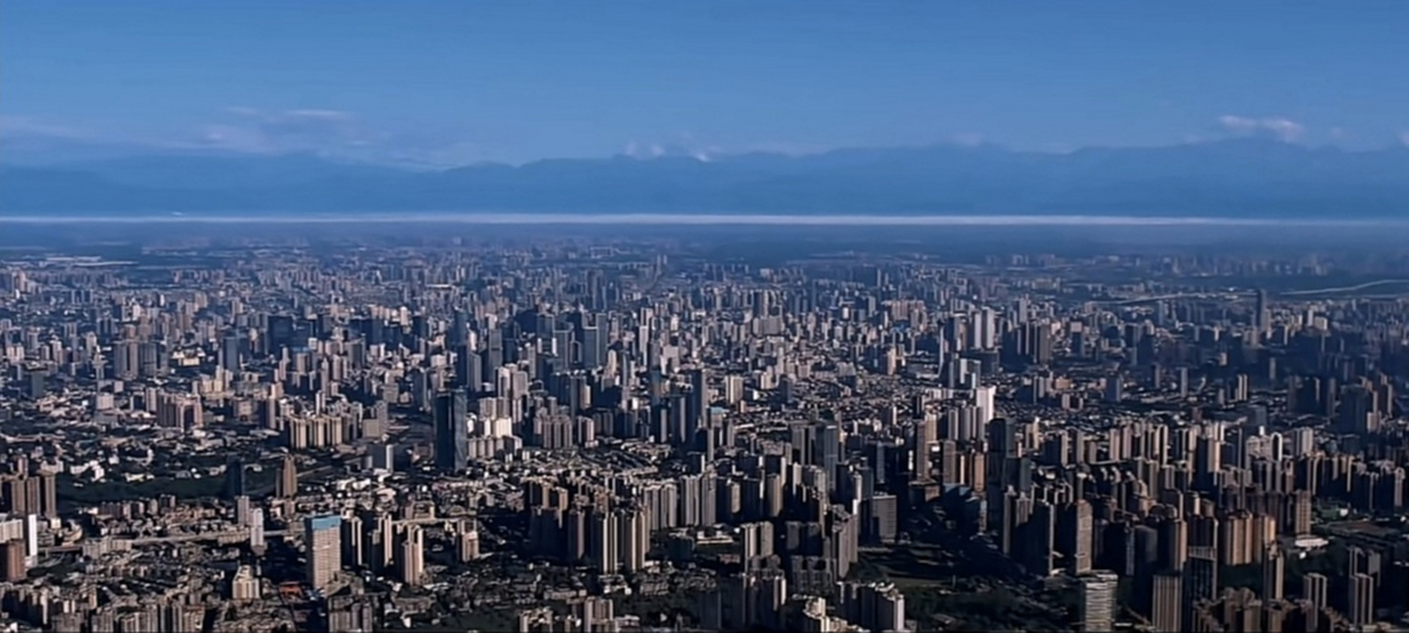 航拍,我忽然意识到属于沿海的时代结束了,像成都这样的内陆顶级城市在