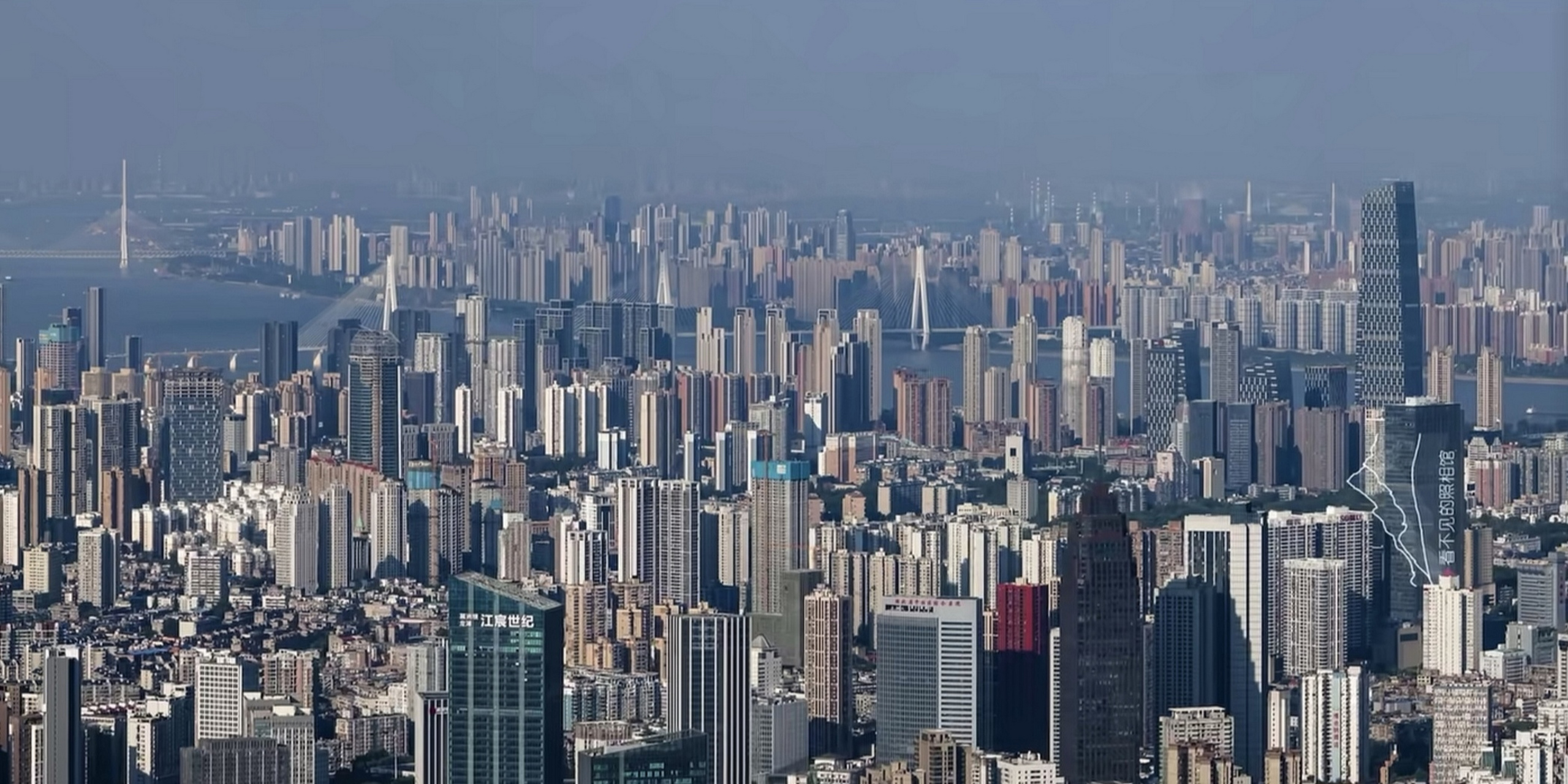 仅次于上海和深圳,全国除了上海,深圳和武汉,还有哪座城市敢用超广角