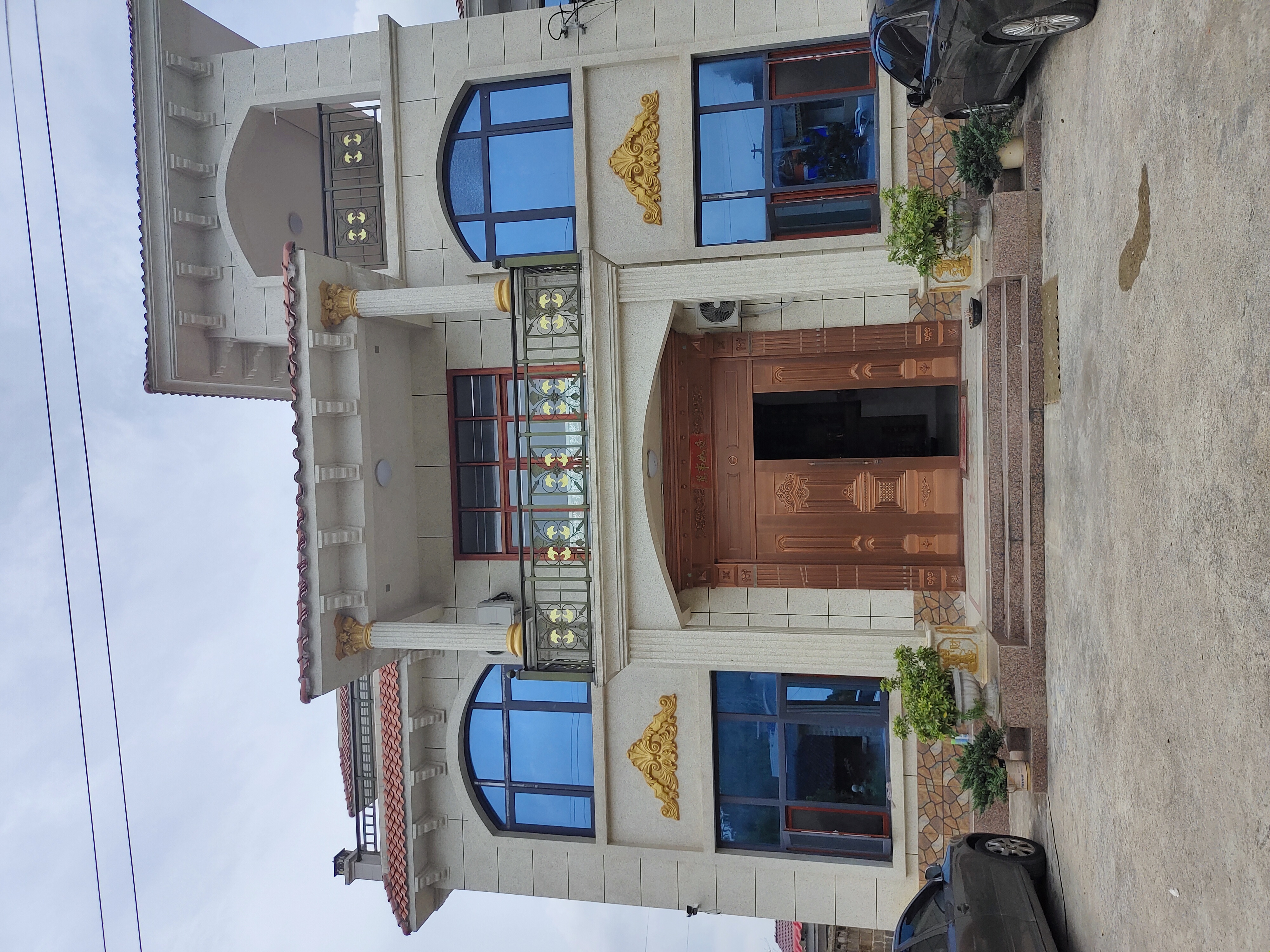 五叔的儿子考上大学那年,五叔高兴得忘乎所以,花鼓小调天天不离口