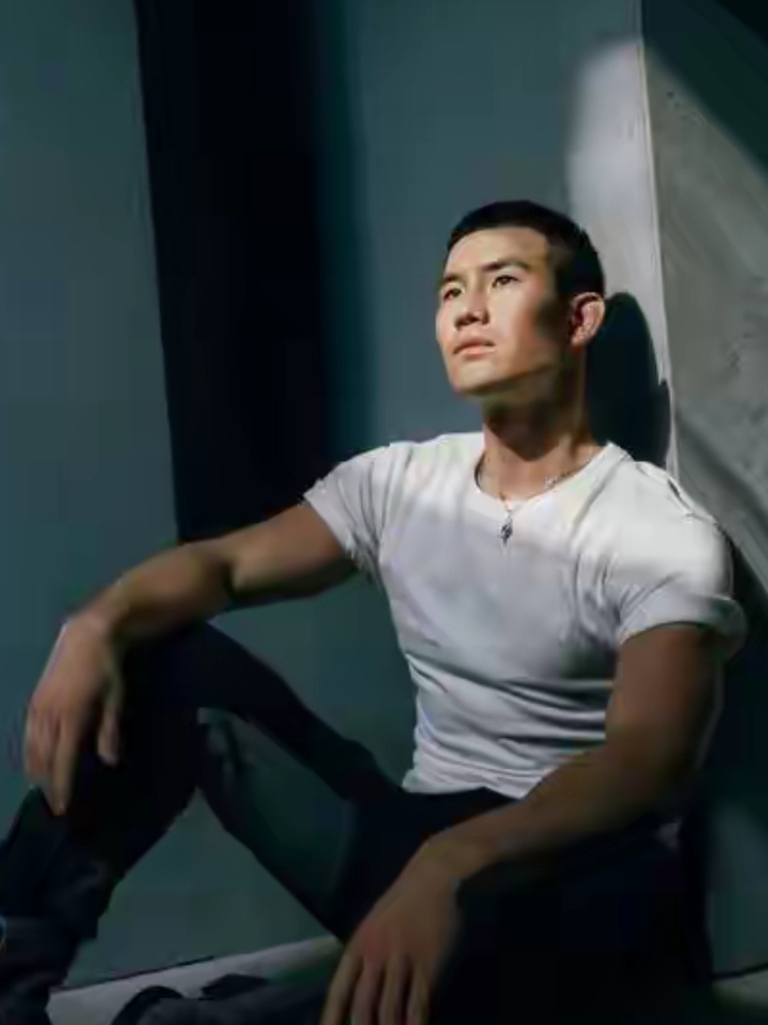 《小兵张嘎》里的张嘎长大了,长大后越来越壮实.