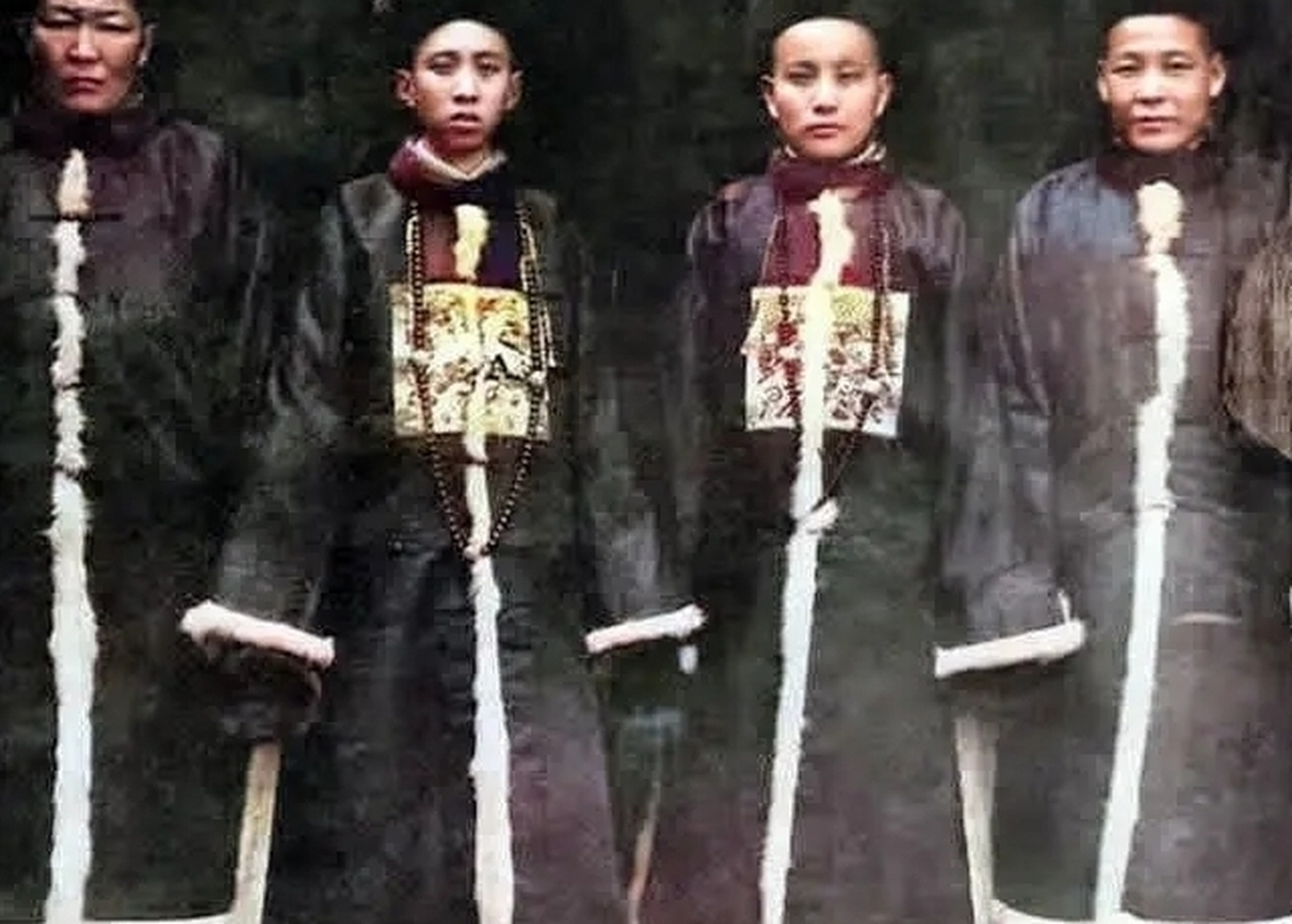 清朝太监真实照片.面无表情!